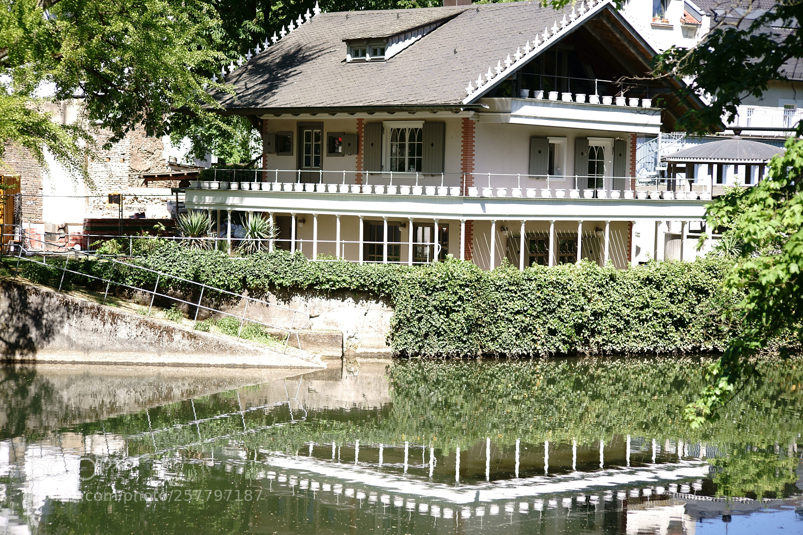 Sony a7 II sample photo. Residential house on the photography
