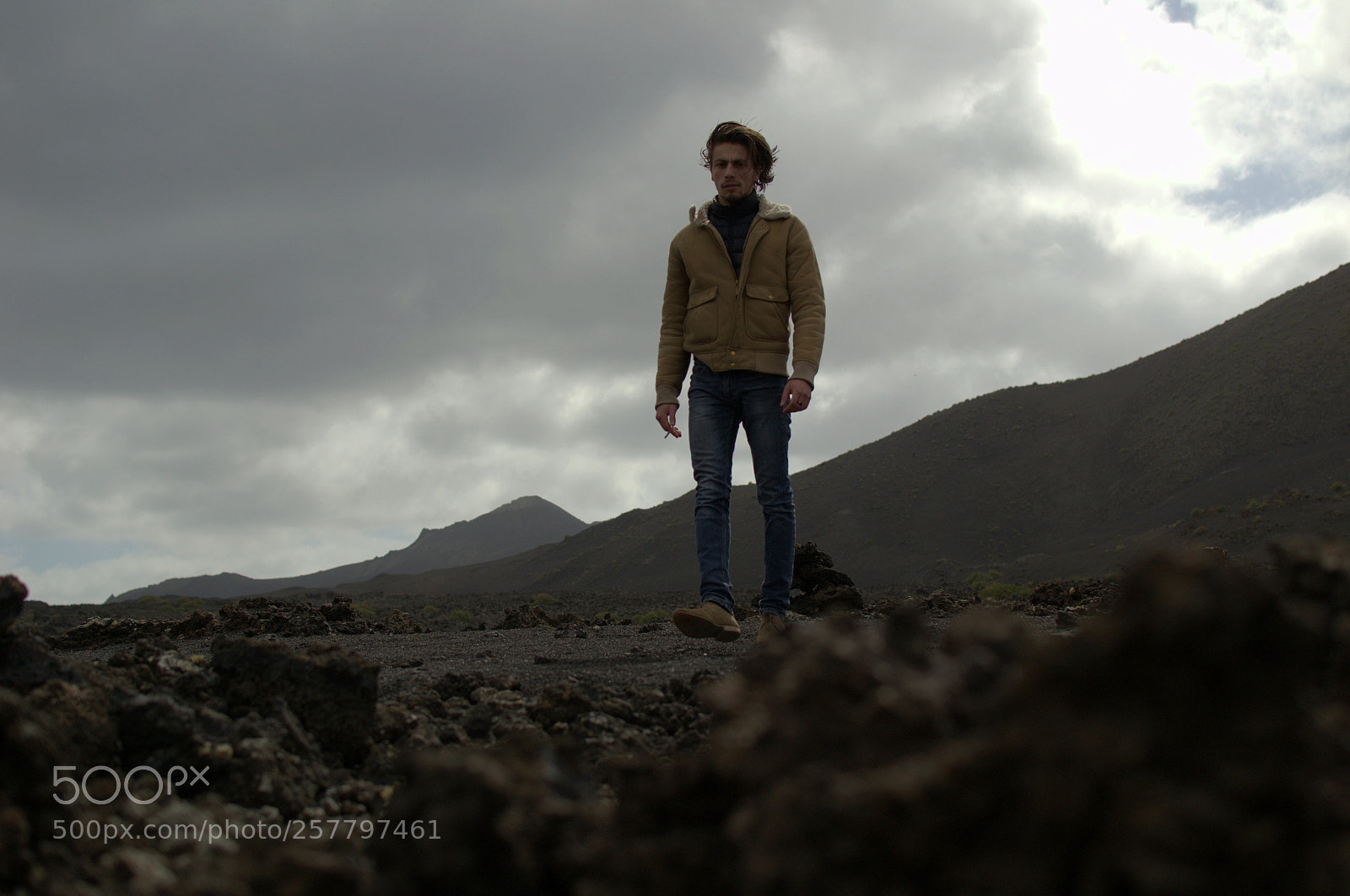 Nikon D3100 sample photo. Cigarette.on.a.volcano photography