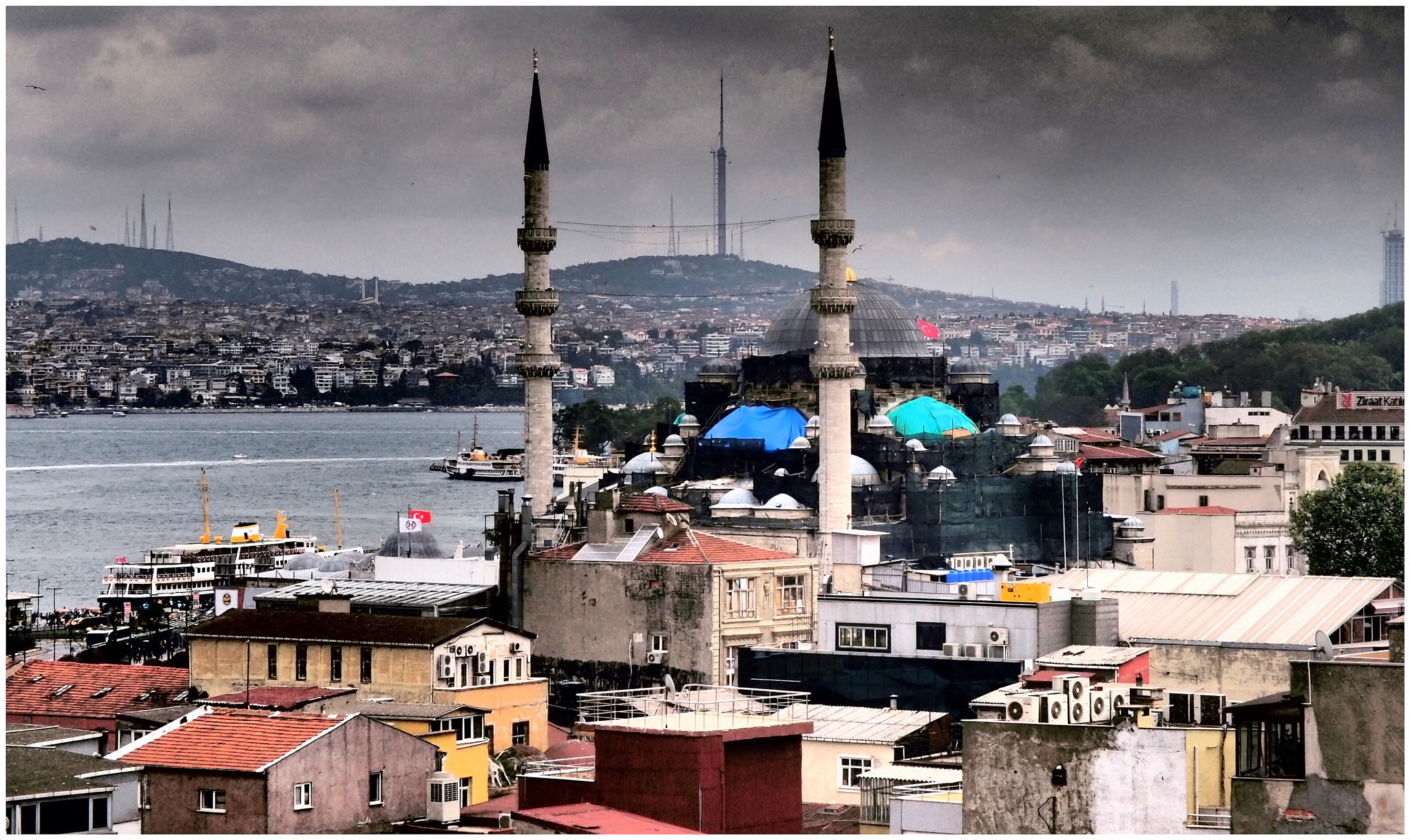 Olympus XZ-1 sample photo. Eminönü photography
