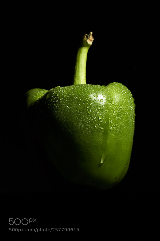 Sony a7R III sample photo. Poivron vert photography