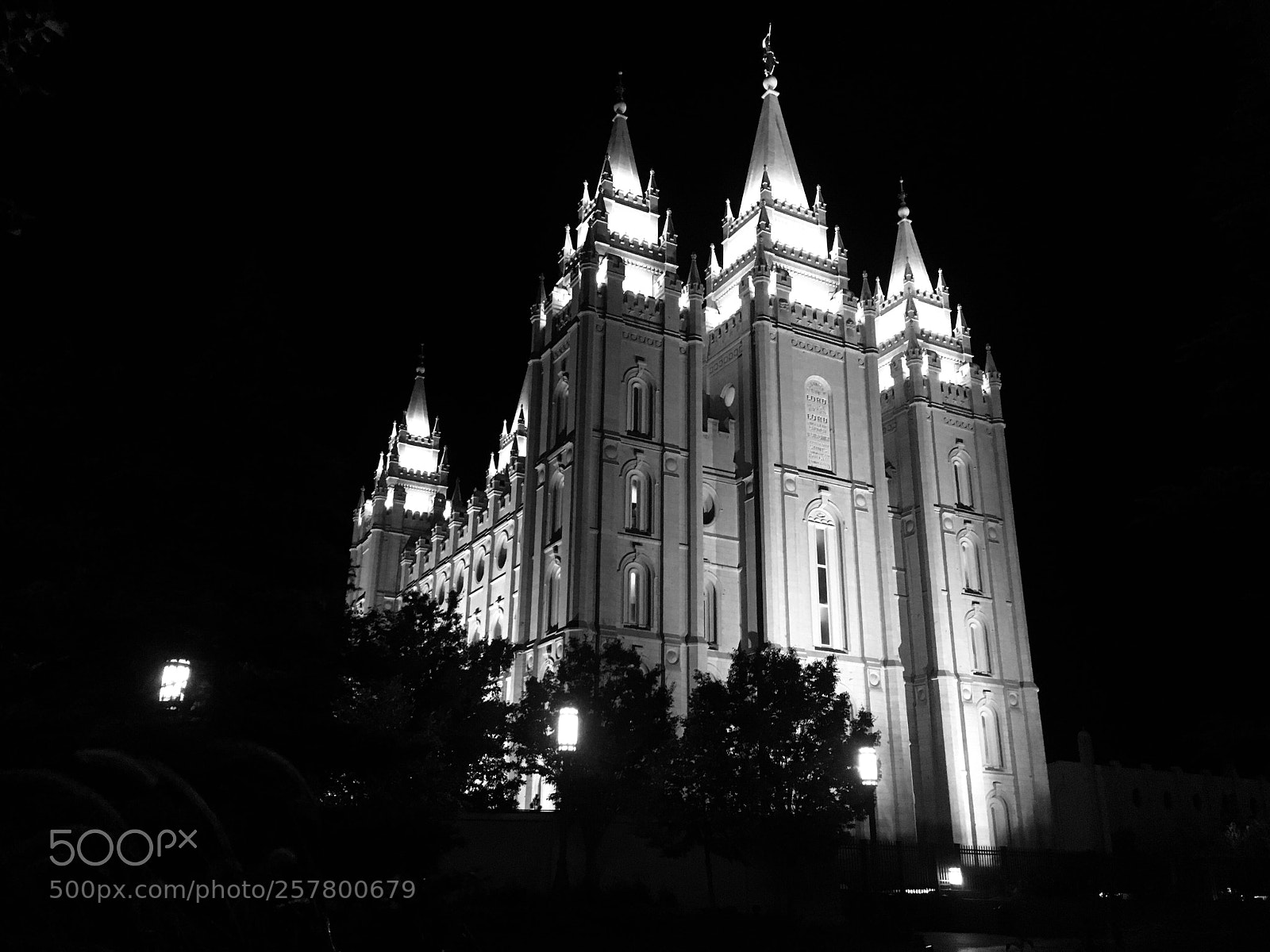 Apple iPhone 6s sample photo. Temple photography