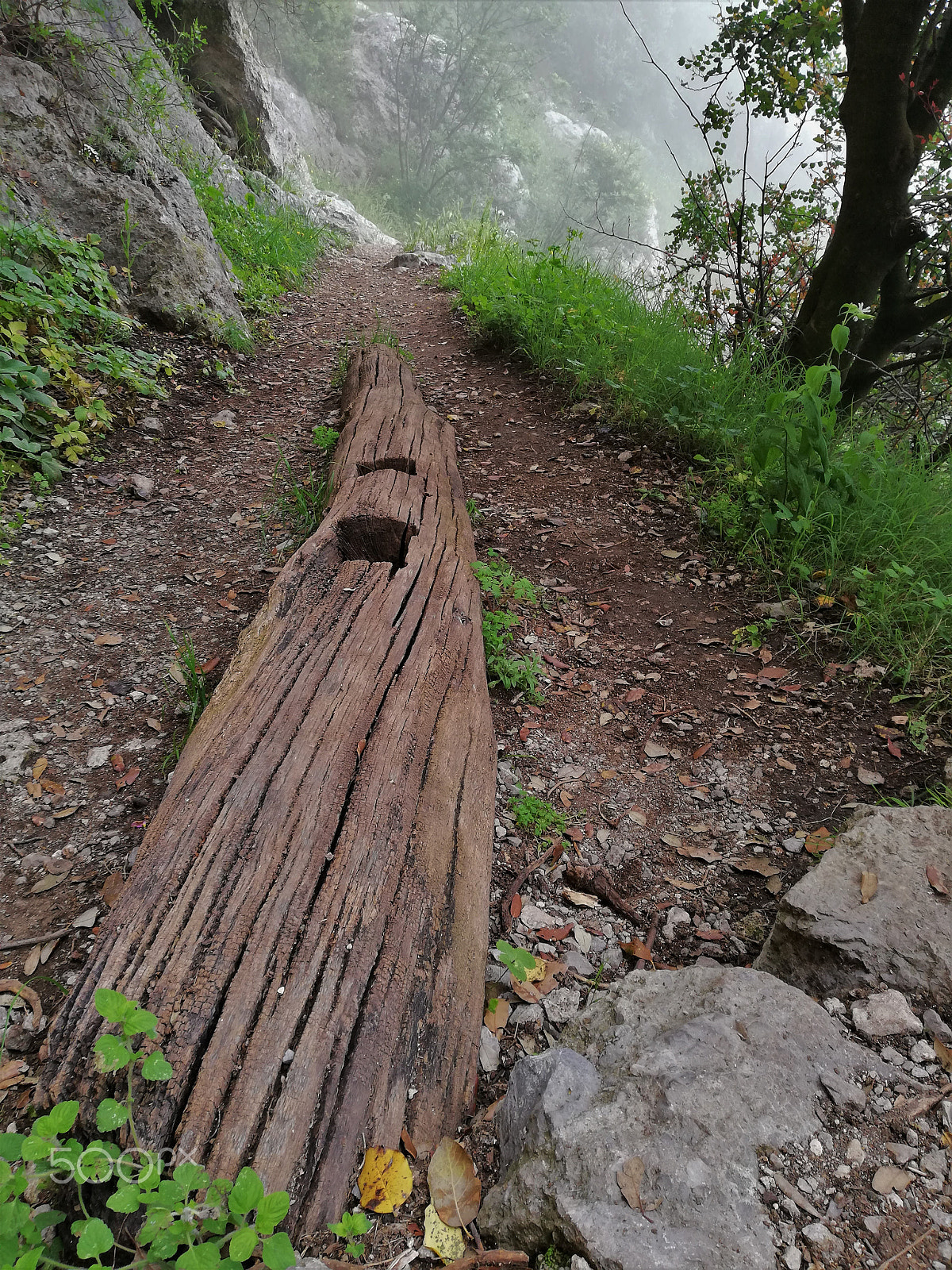 HUAWEI Mate 10 Lite sample photo. Walking on a mountain trail. photography