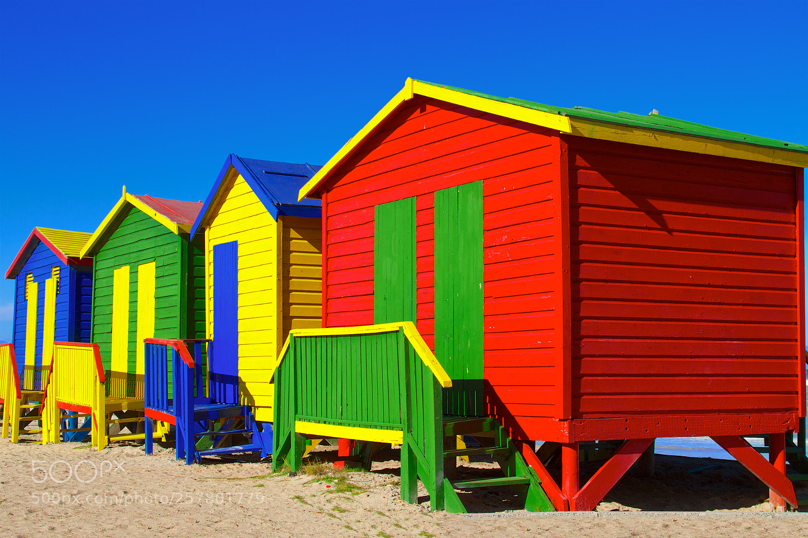 Canon EOS 7D sample photo. Colorful beachhouses photography
