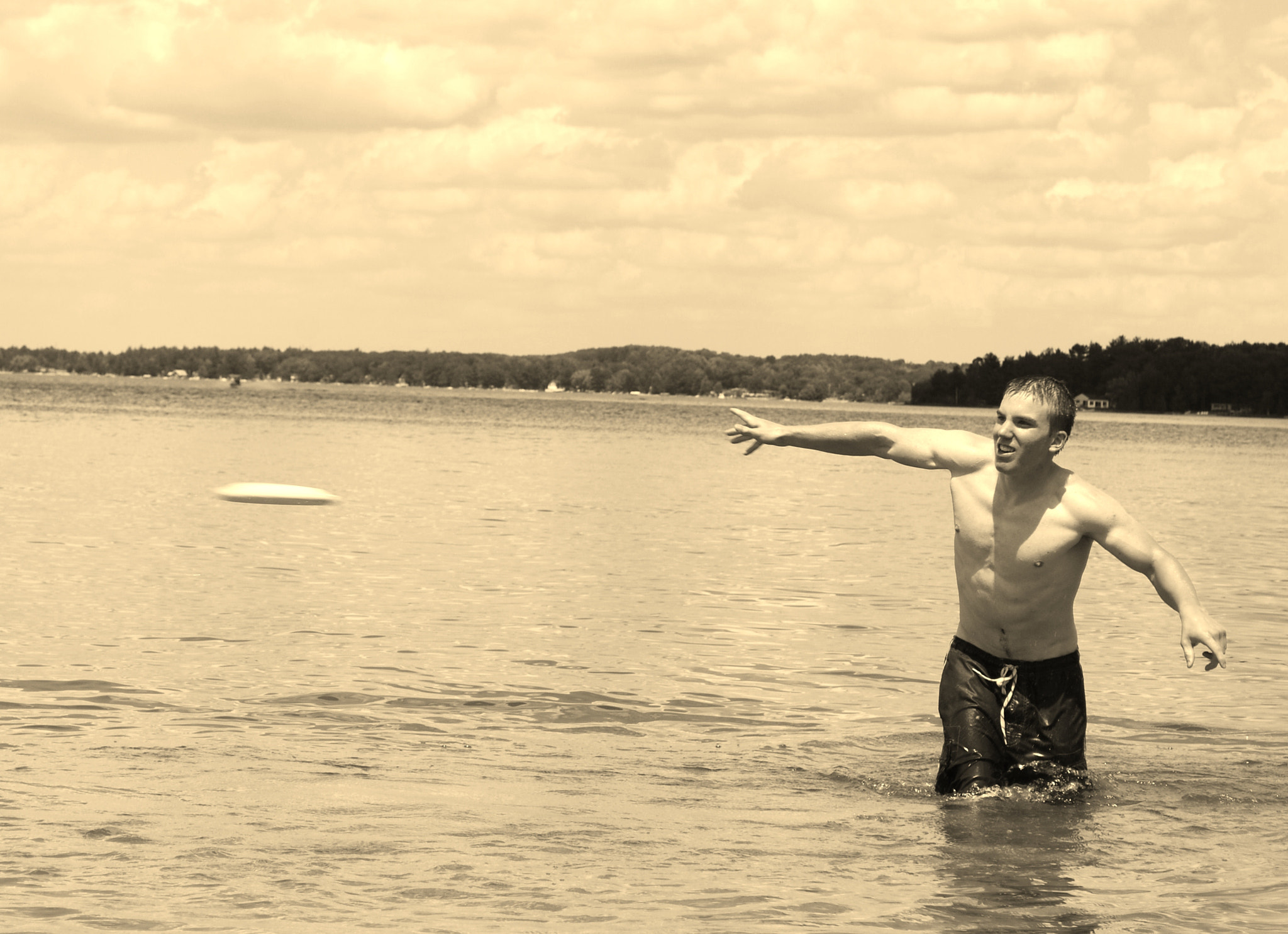 Nikon D60 sample photo. Frisbee photography