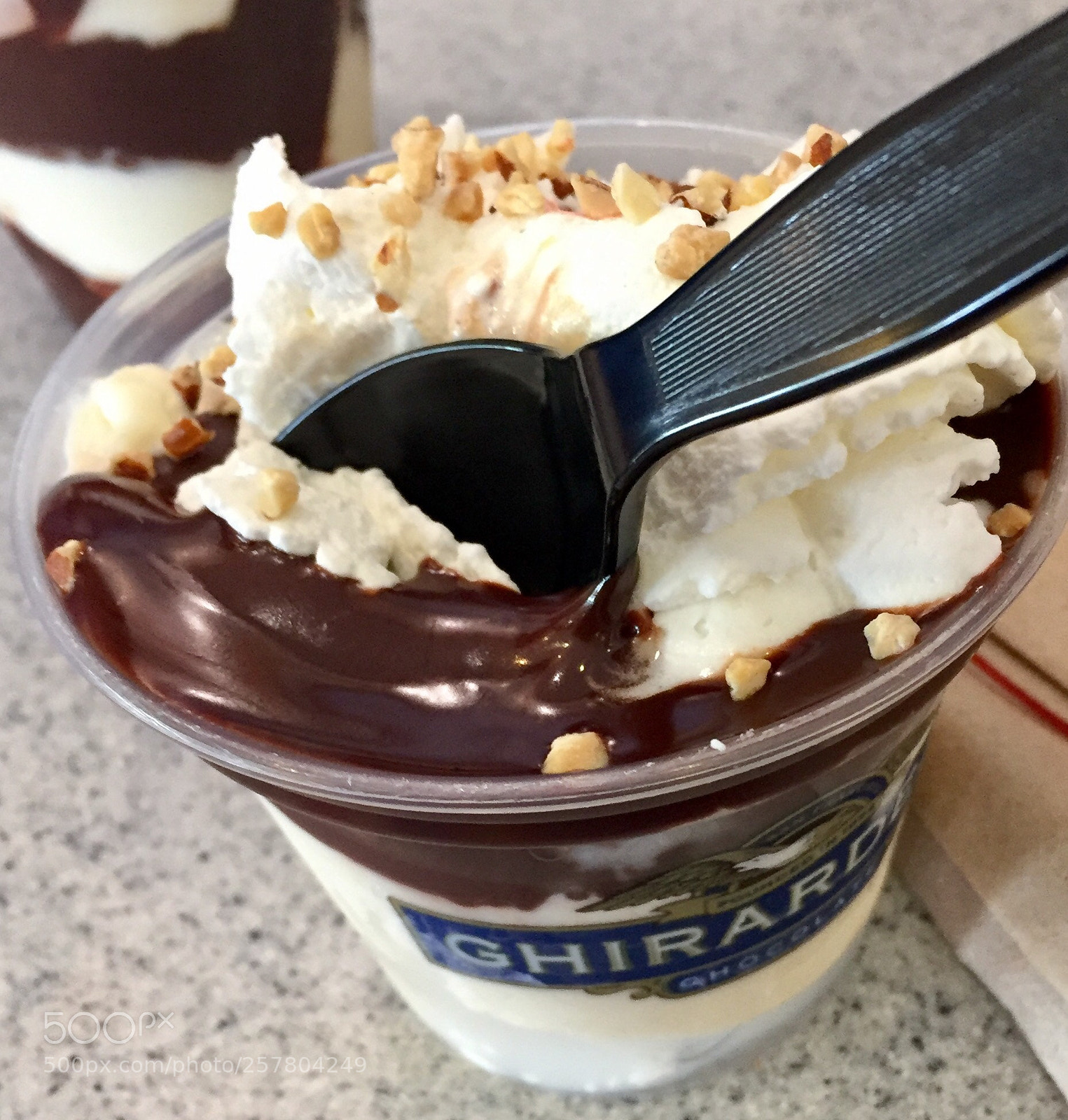 Apple iPhone 6 sample photo. Famous ice cream sundae photography