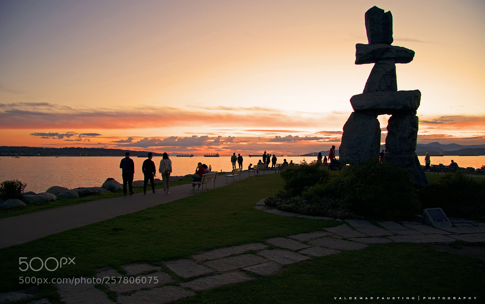 Canon EOS 7D Mark II sample photo. Inuksuk sunset photography