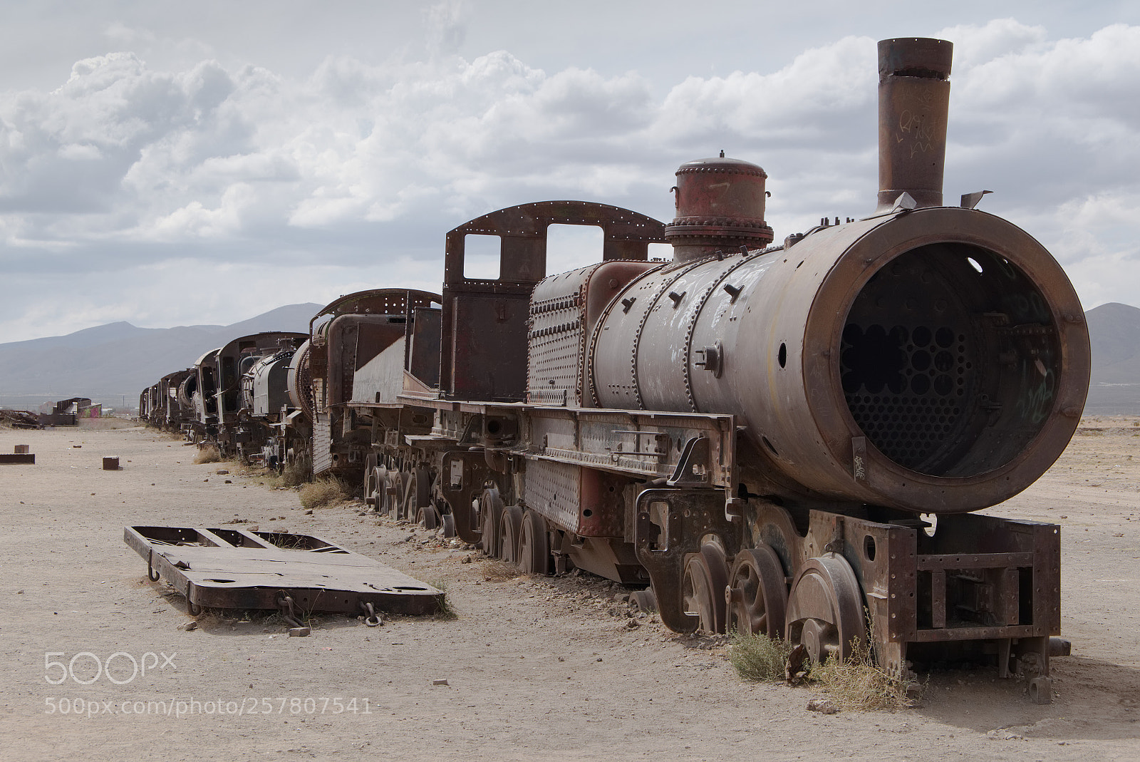Fujifilm X-T10 sample photo. Train cemetery photography