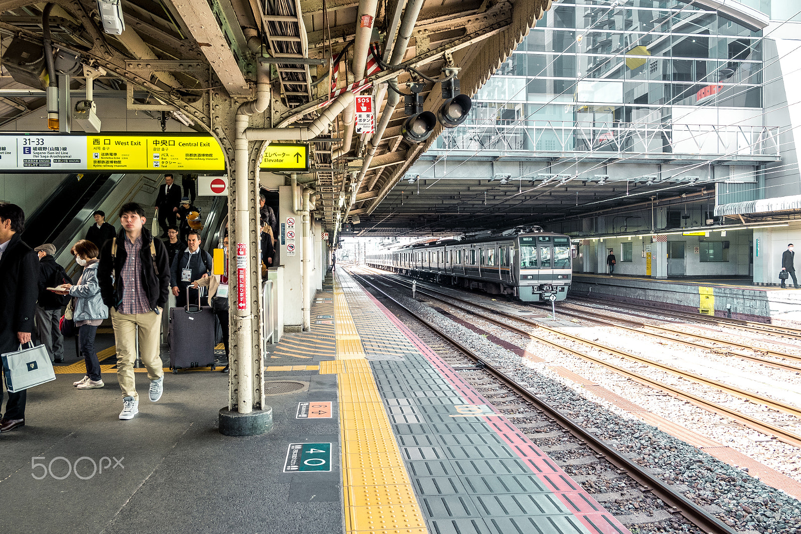 Fujifilm X-A10 sample photo. Get to work photography