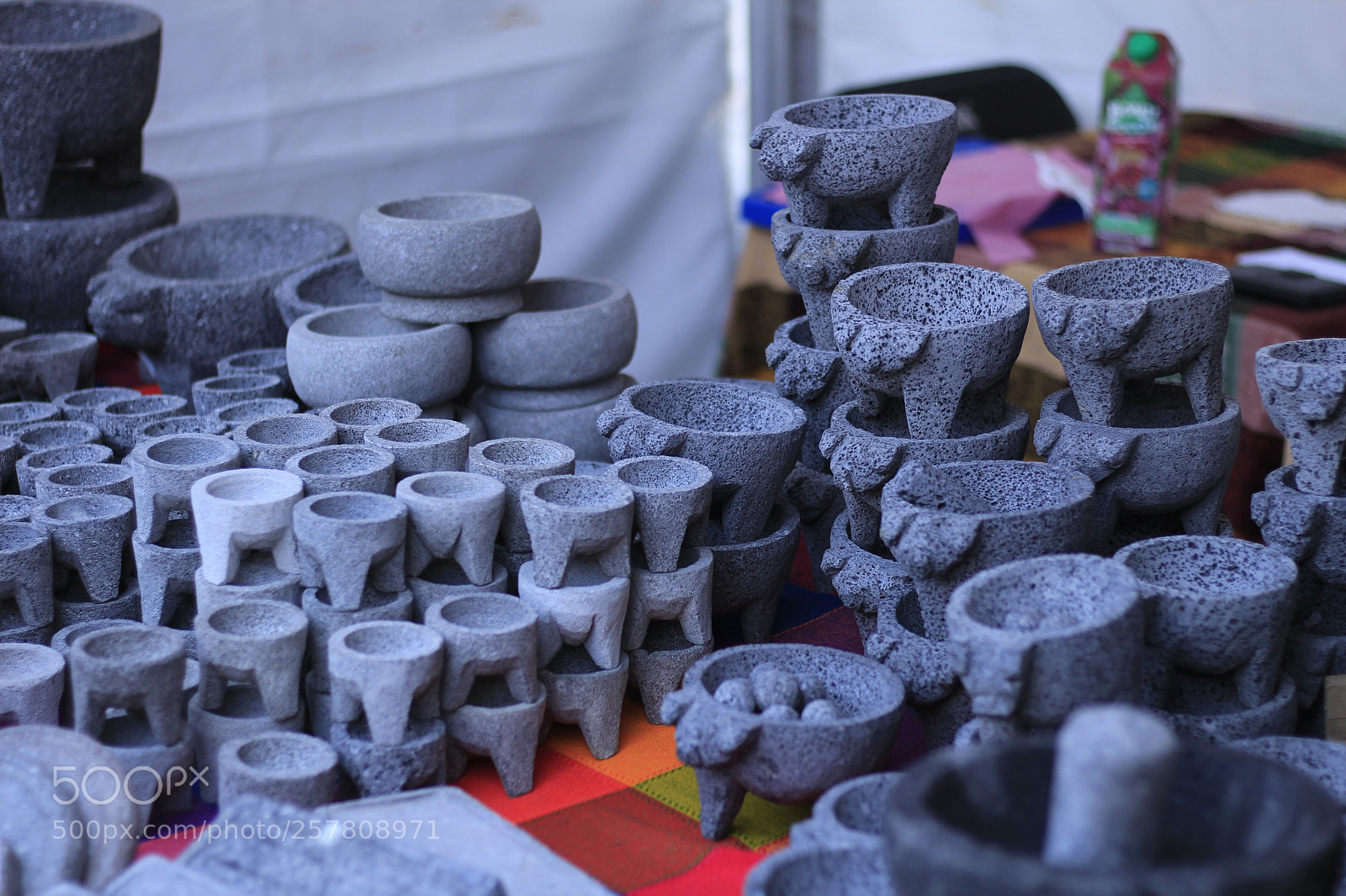 Canon EOS 1200D (EOS Rebel T5 / EOS Kiss X70 / EOS Hi) sample photo. Flea market photography