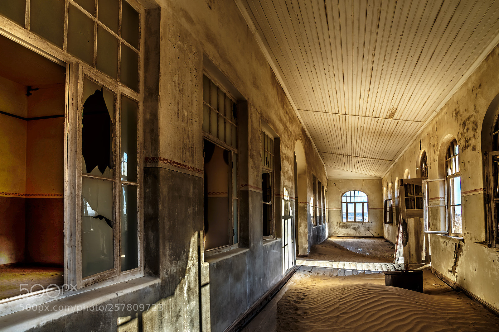 Canon EOS 6D sample photo. Abandoned building photography