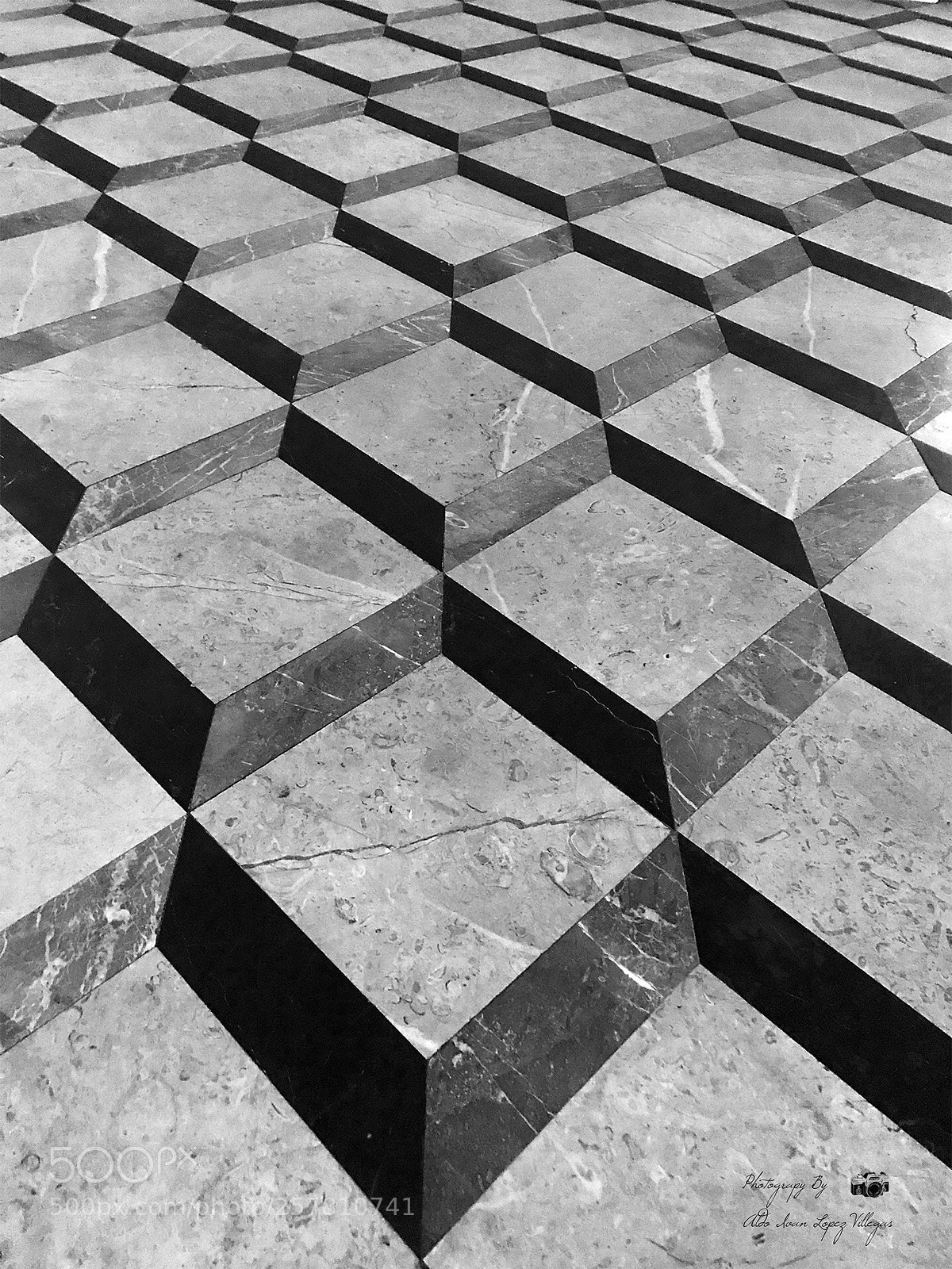 Apple iPhone 7 sample photo. Box in the floor  photography