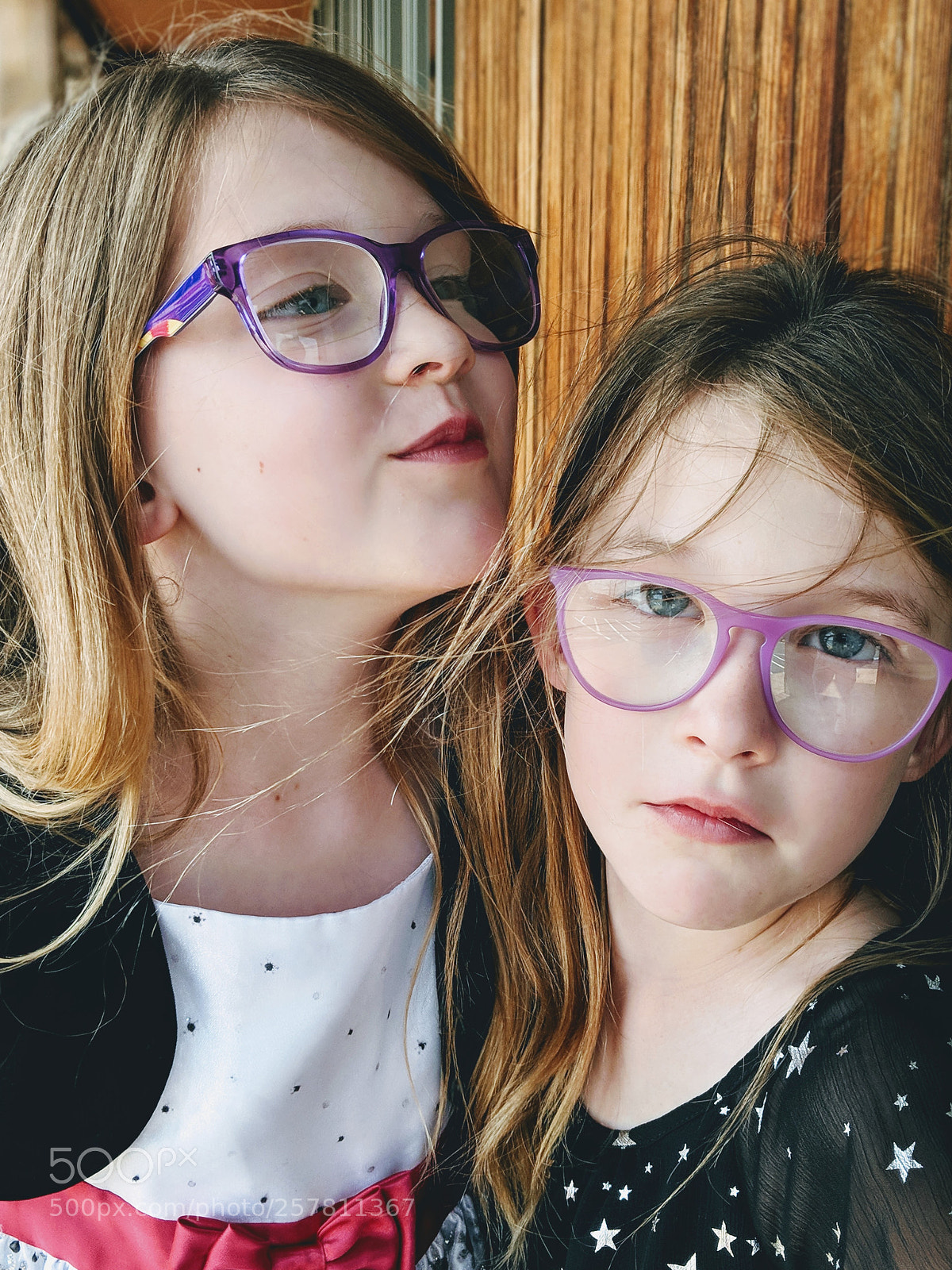 Google Pixel 2 XL sample photo. Twins photography