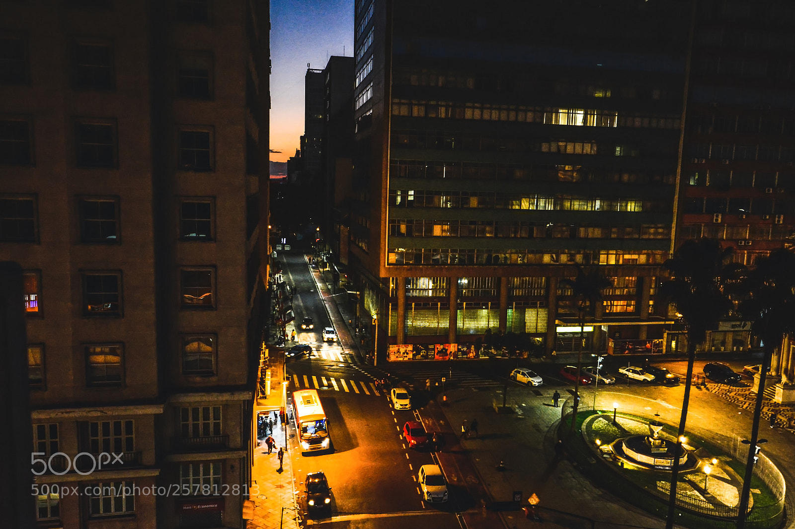 Nikon D7100 sample photo. Blue hour em porto photography