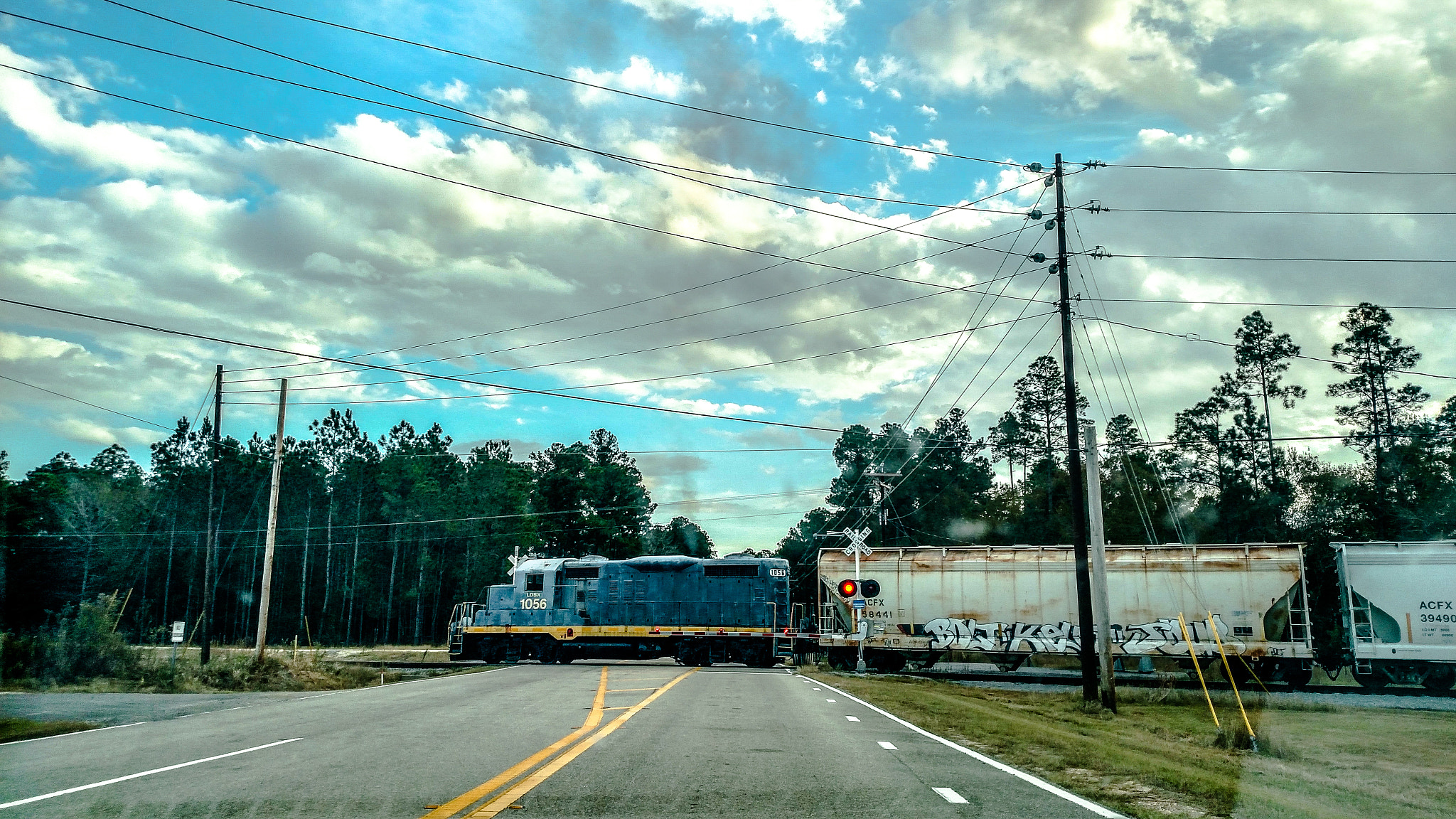 Motorola Droid Turbo sample photo. Stopped train photography