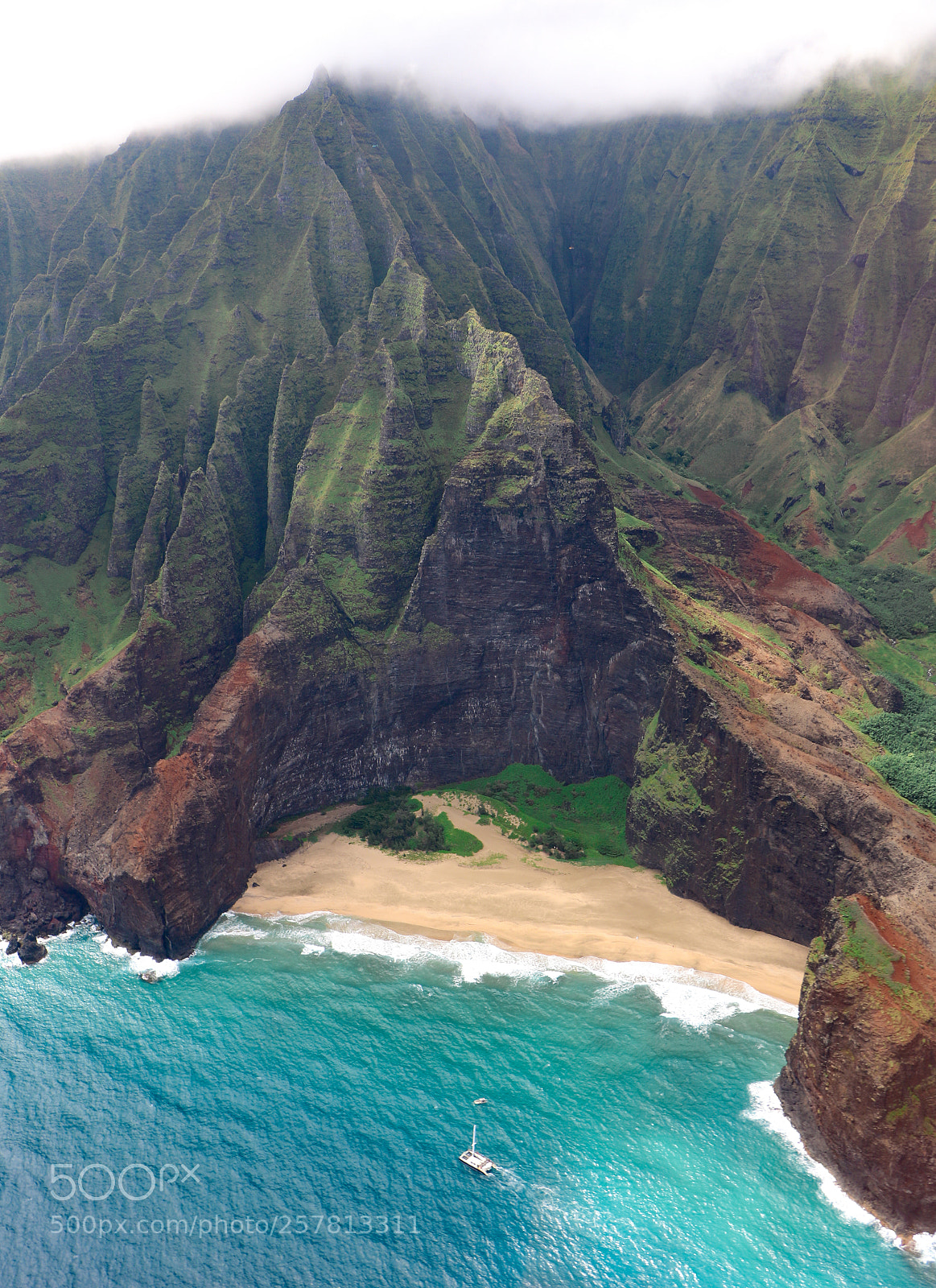 Canon EOS 750D (EOS Rebel T6i / EOS Kiss X8i) sample photo. Hawaiian coastline photography