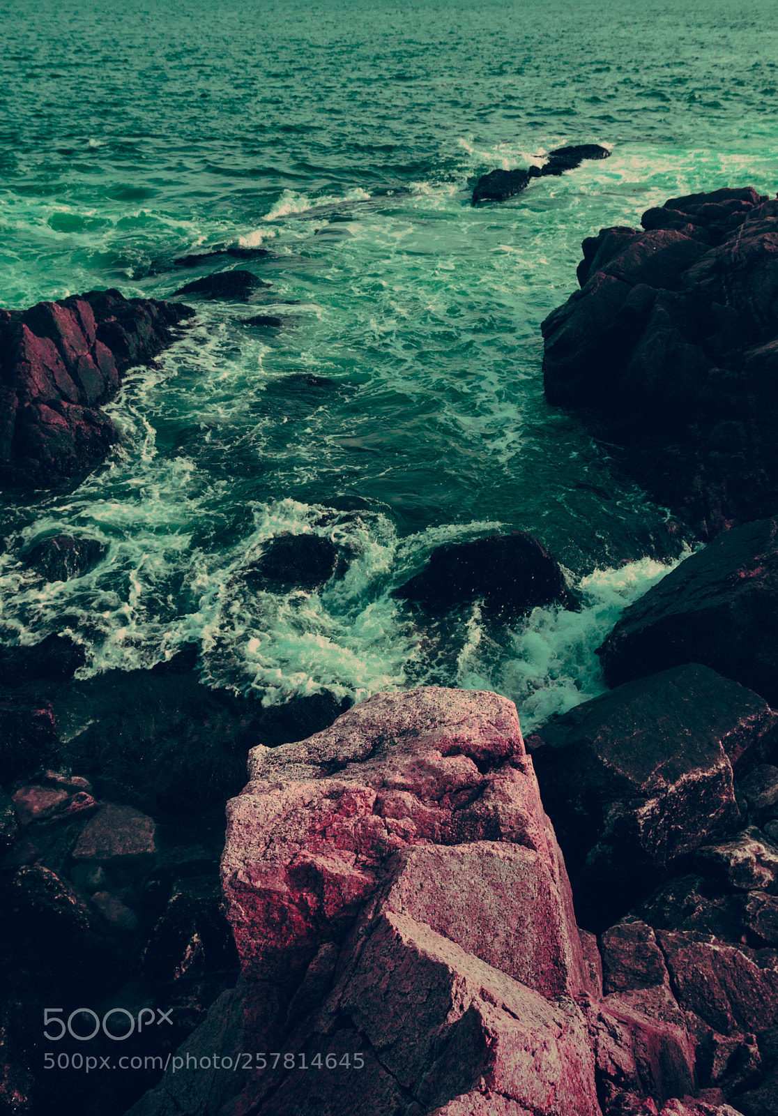 Canon EOS 80D sample photo. Water on the rocks photography