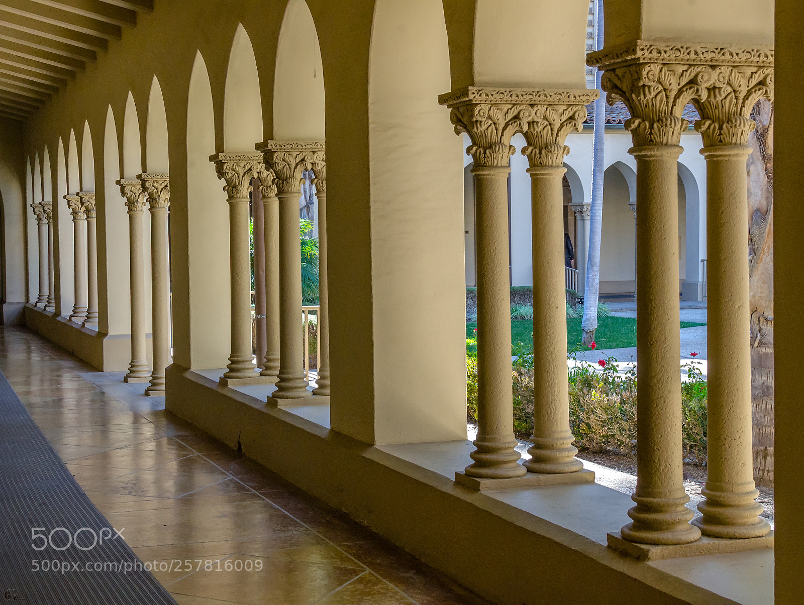 Nikon D7000 sample photo. Arched walkway photography