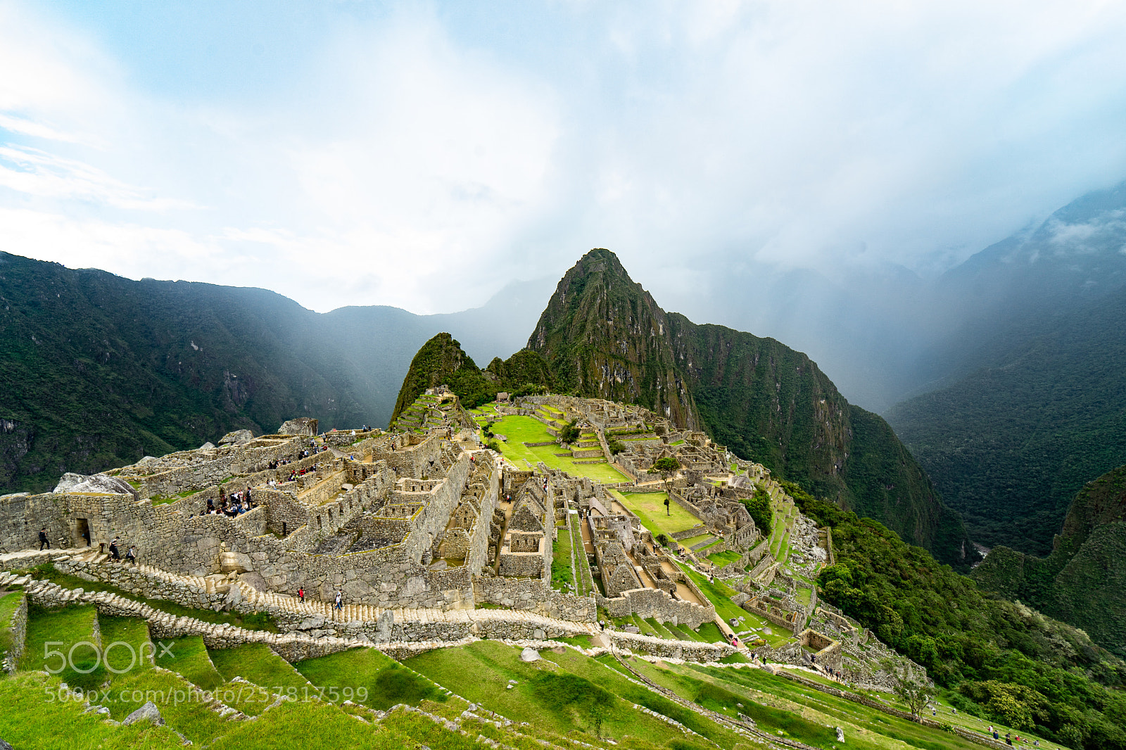 Sony a7 II sample photo. Machu picchu just before photography