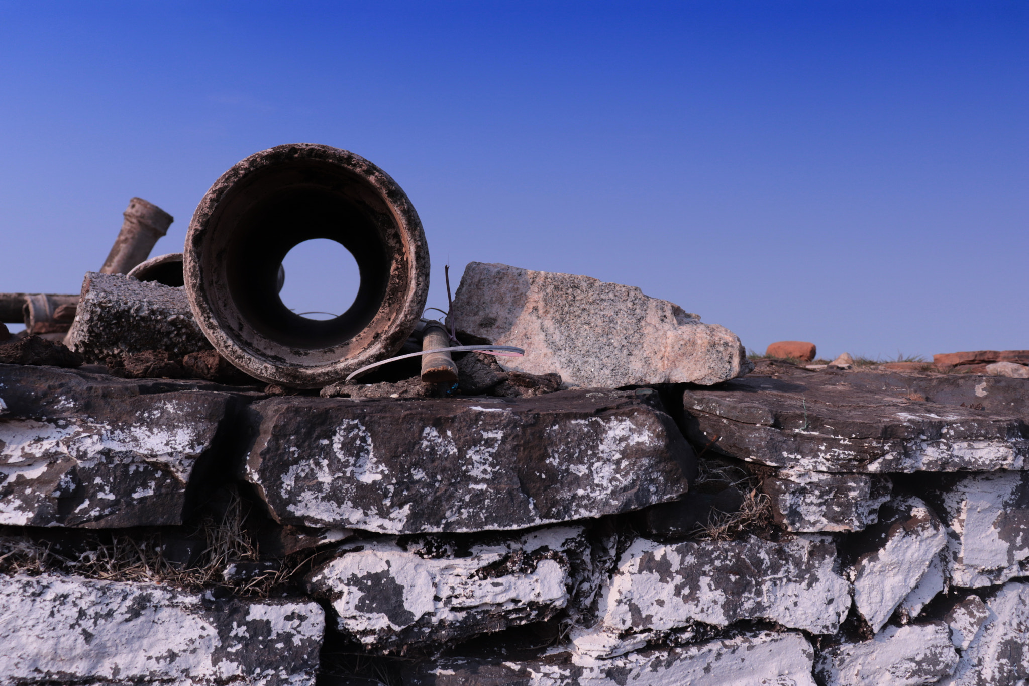Canon EOS 77D (EOS 9000D / EOS 770D) sample photo. Blue and white photography