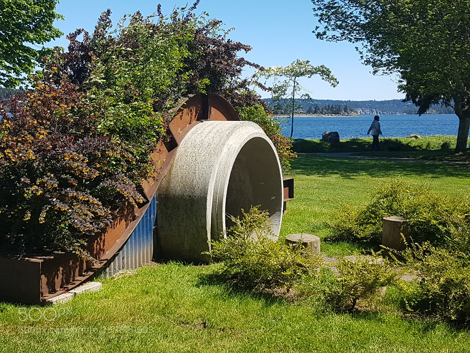 Samsung Galaxy S7 sample photo. Not a hobbit hole photography