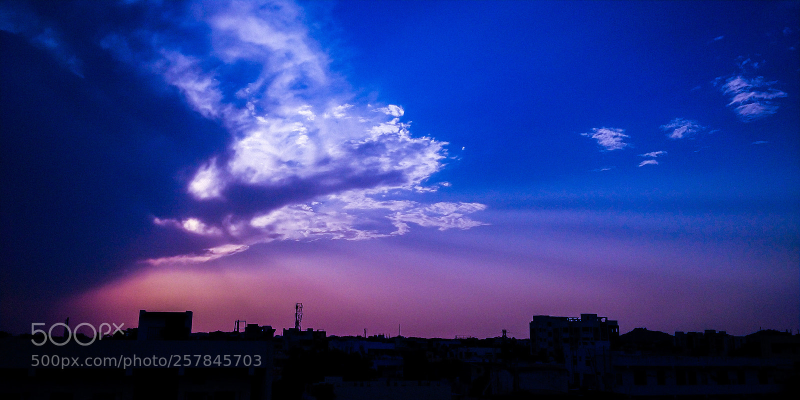 OnePlus 5T sample photo. Evening photography