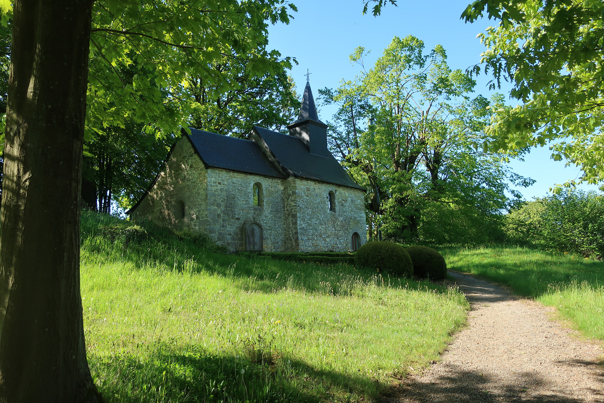 Canon PowerShot G9 X Mark II sample photo. A lost chapel. photography