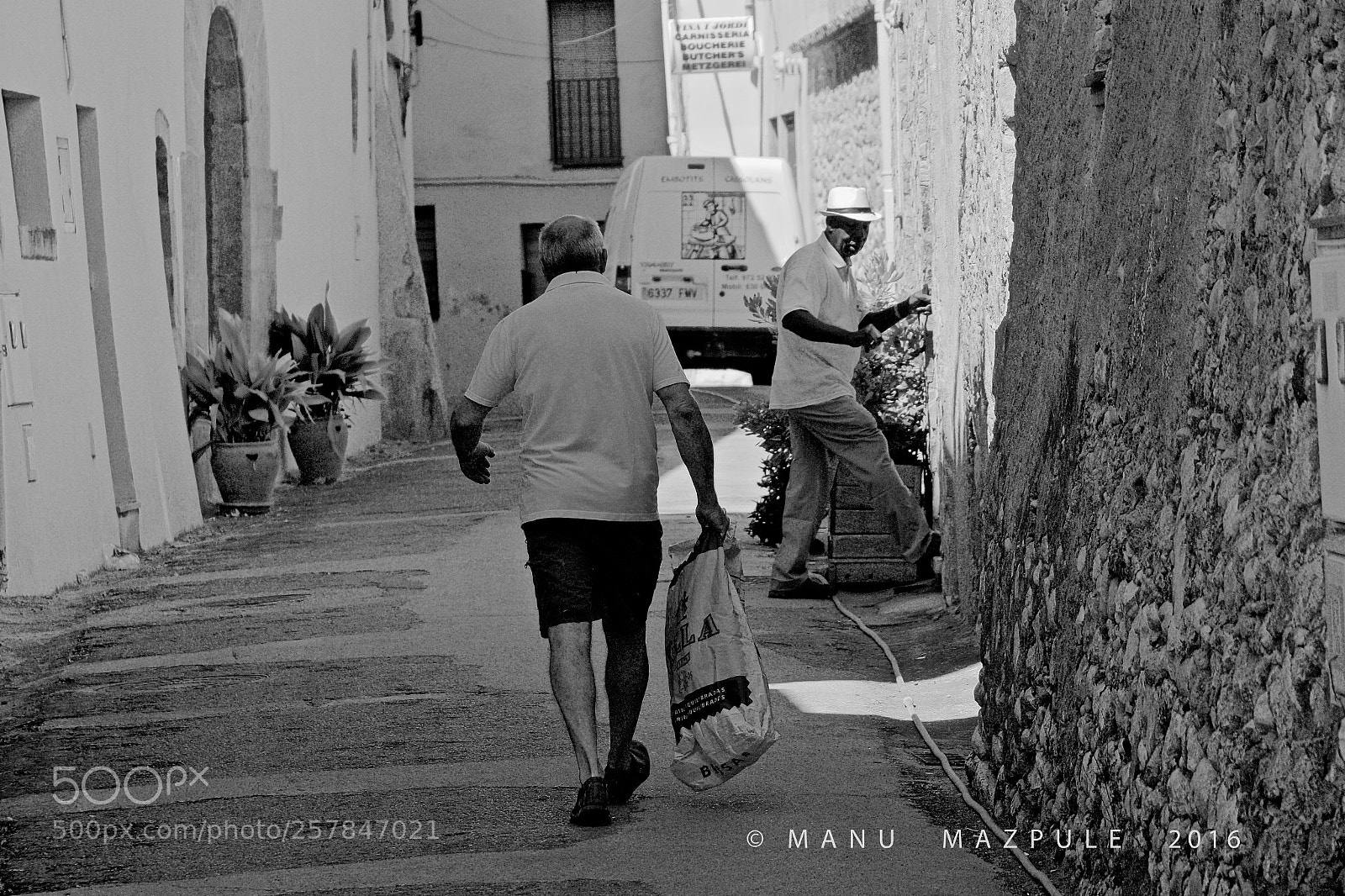Canon EOS 70D sample photo. 369. girona. catalunya... people photography