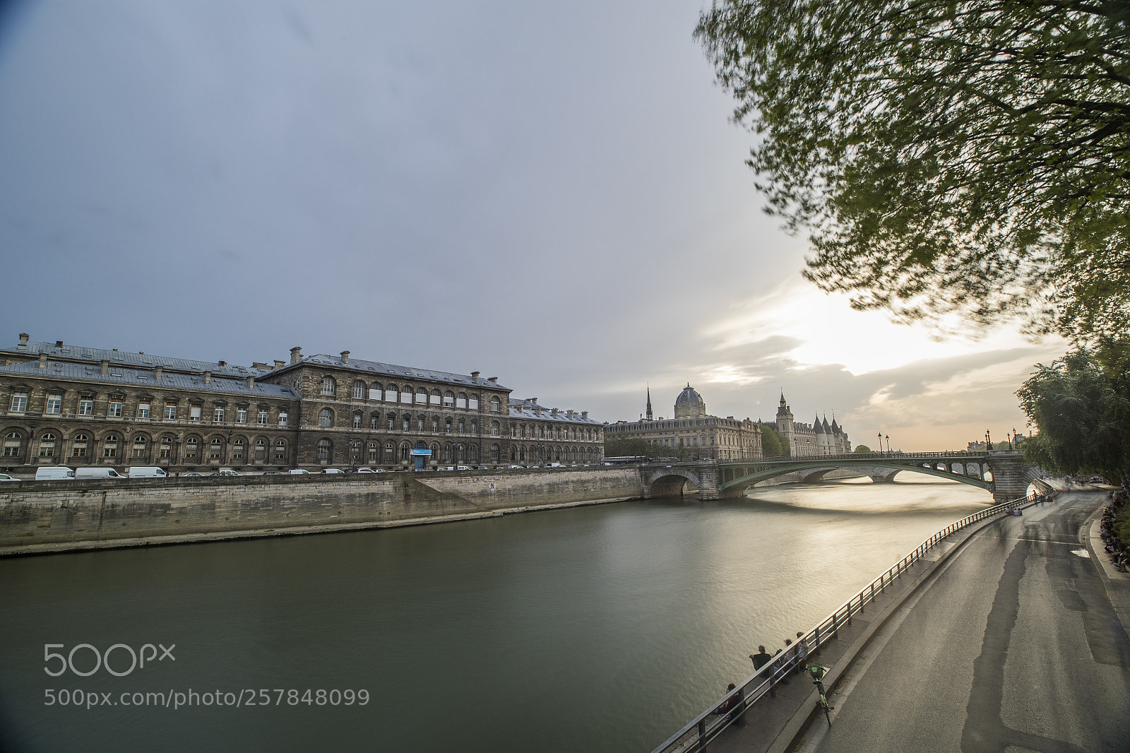 Canon EOS-1D X Mark II sample photo. Paris photography