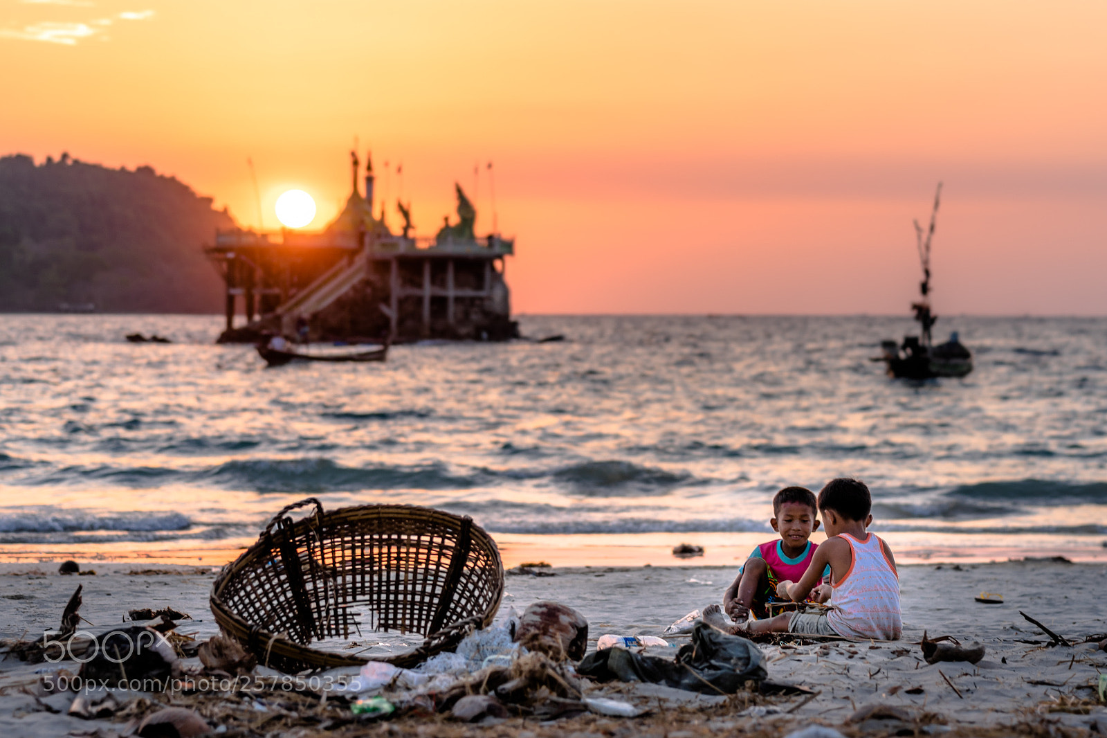 Sony a7 sample photo. Sunset of fishermen's village photography