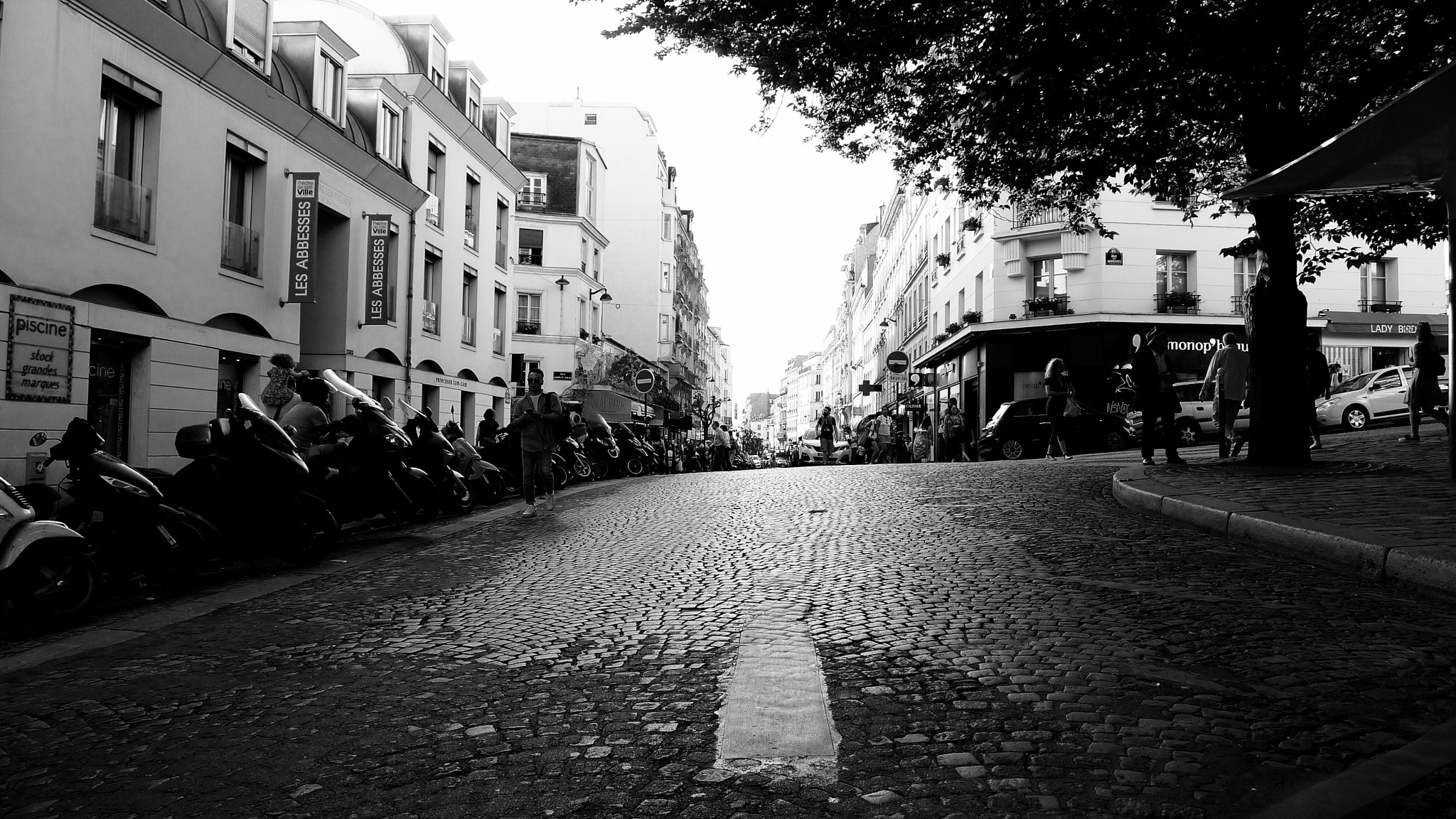 Leica D-LUX 5 sample photo. Carrers de parís photography