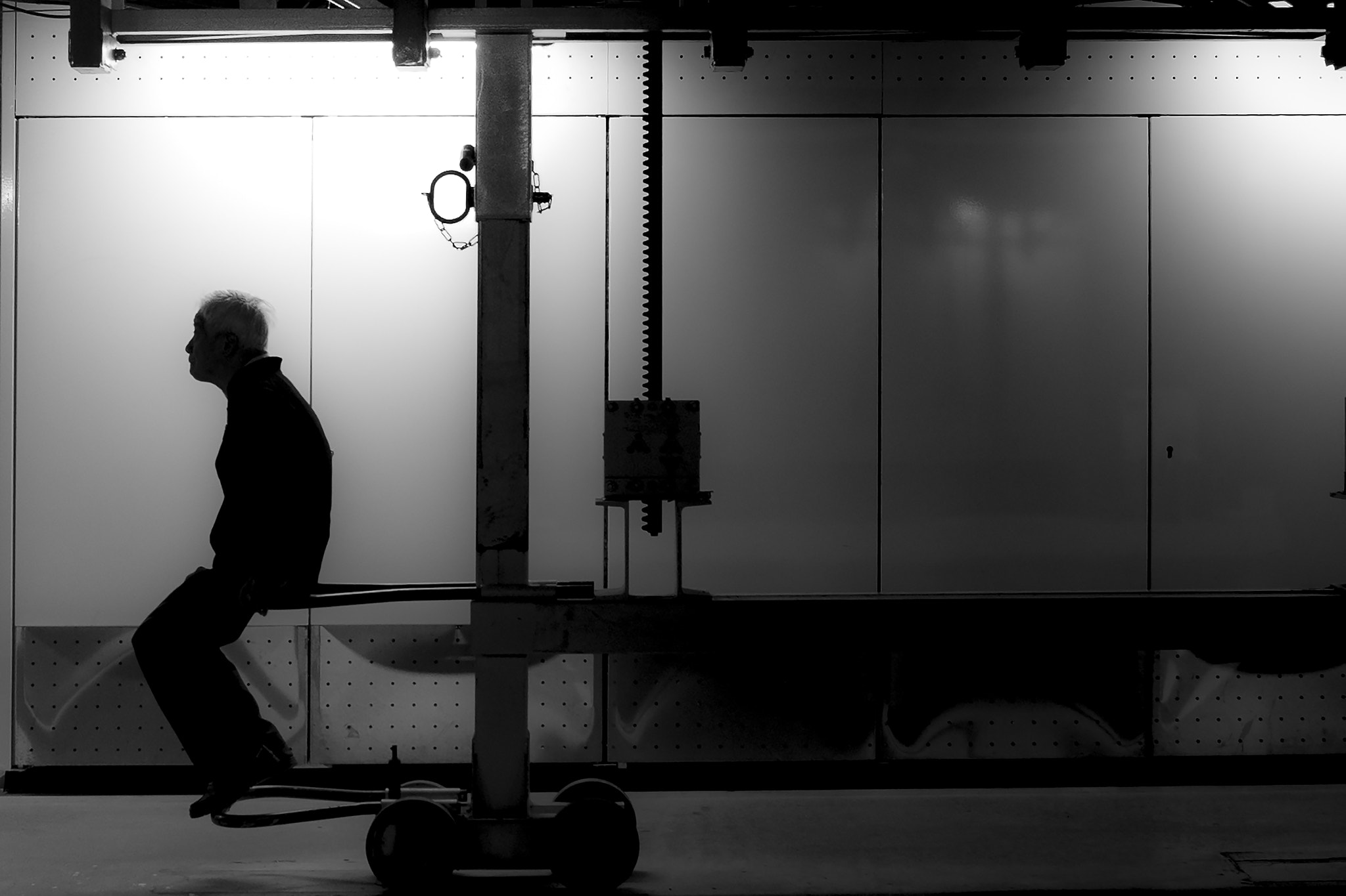 Ricoh GR sample photo. Wait & scie photography