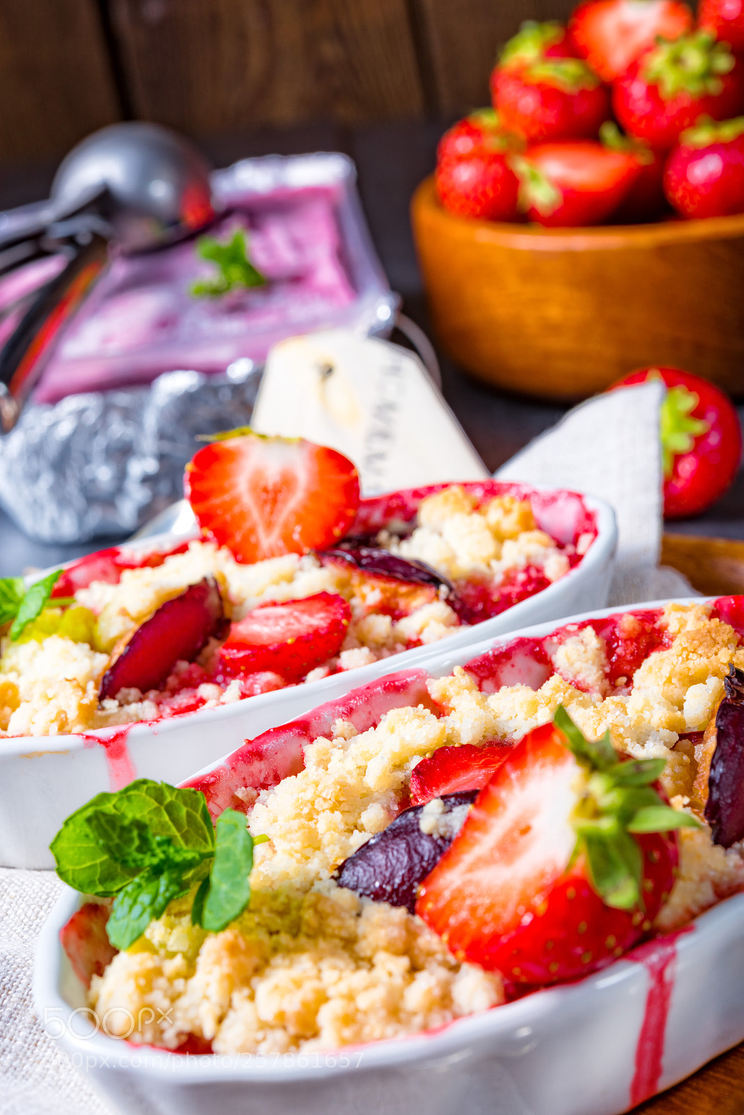 Nikon D810 sample photo. Strawberry tart with vanilla photography