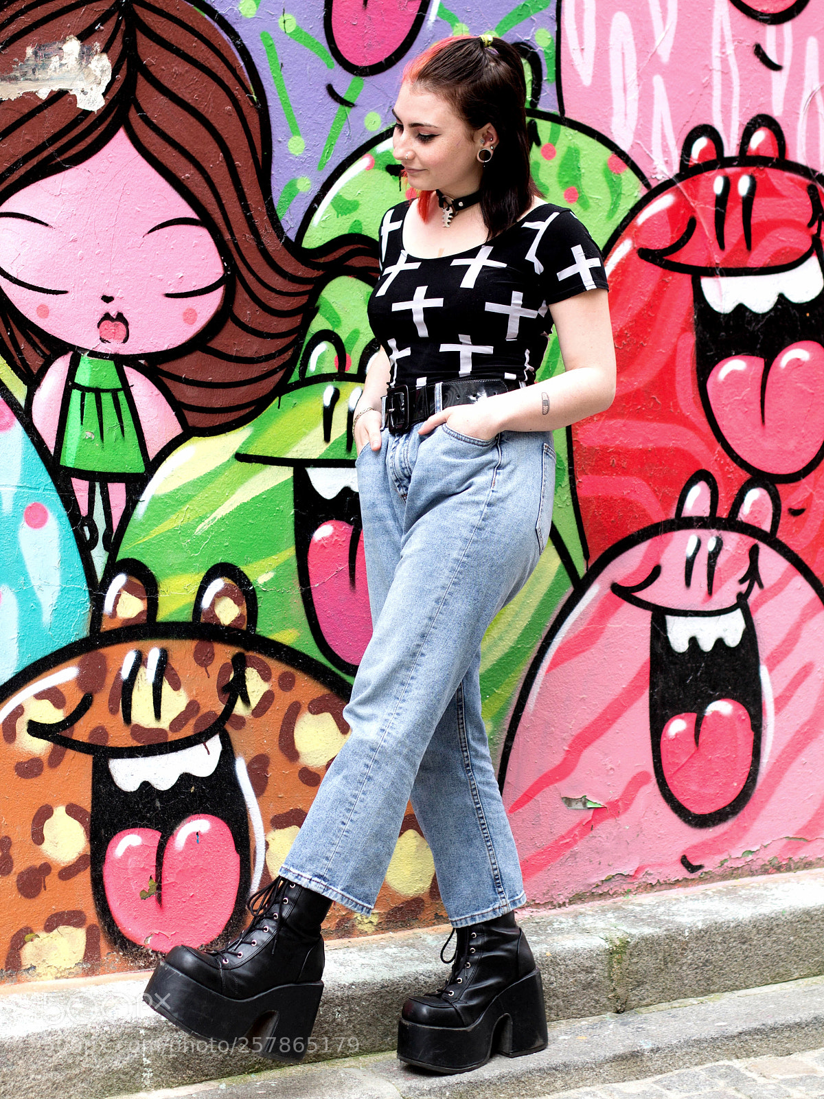 Canon EOS 1100D (EOS Rebel T3 / EOS Kiss X50) sample photo. Street art photography