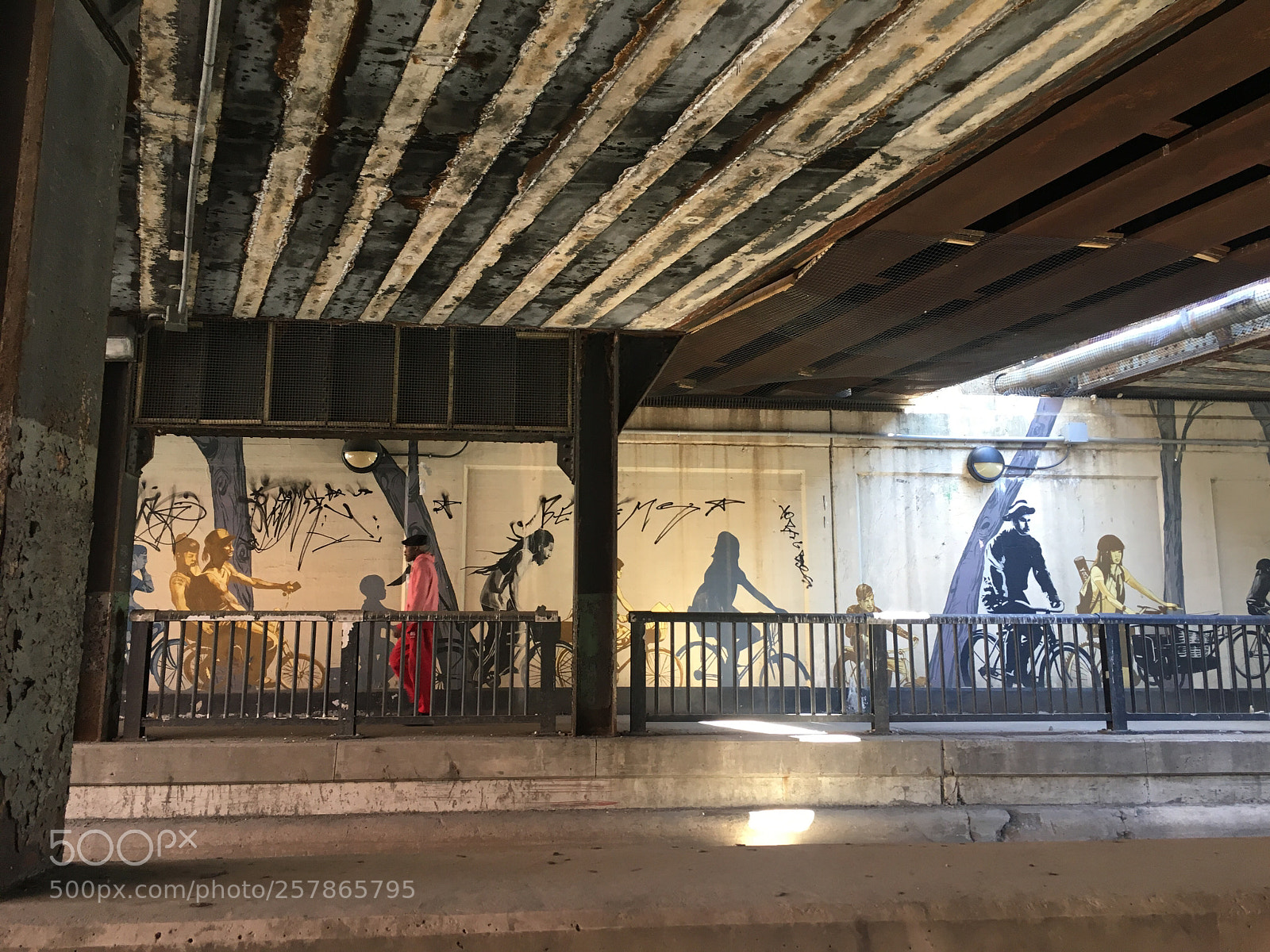 Apple iPhone 6s sample photo. Underpass photography