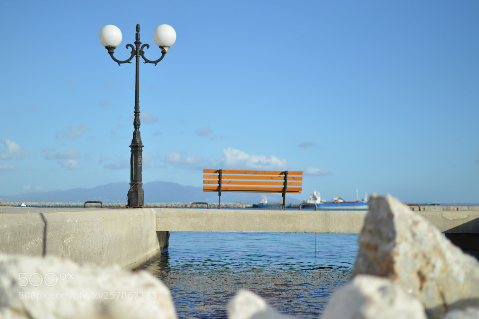 Nikon D3200 + Nikon AF-S DX Nikkor 35mm F1.8G sample photo. Blue background photography