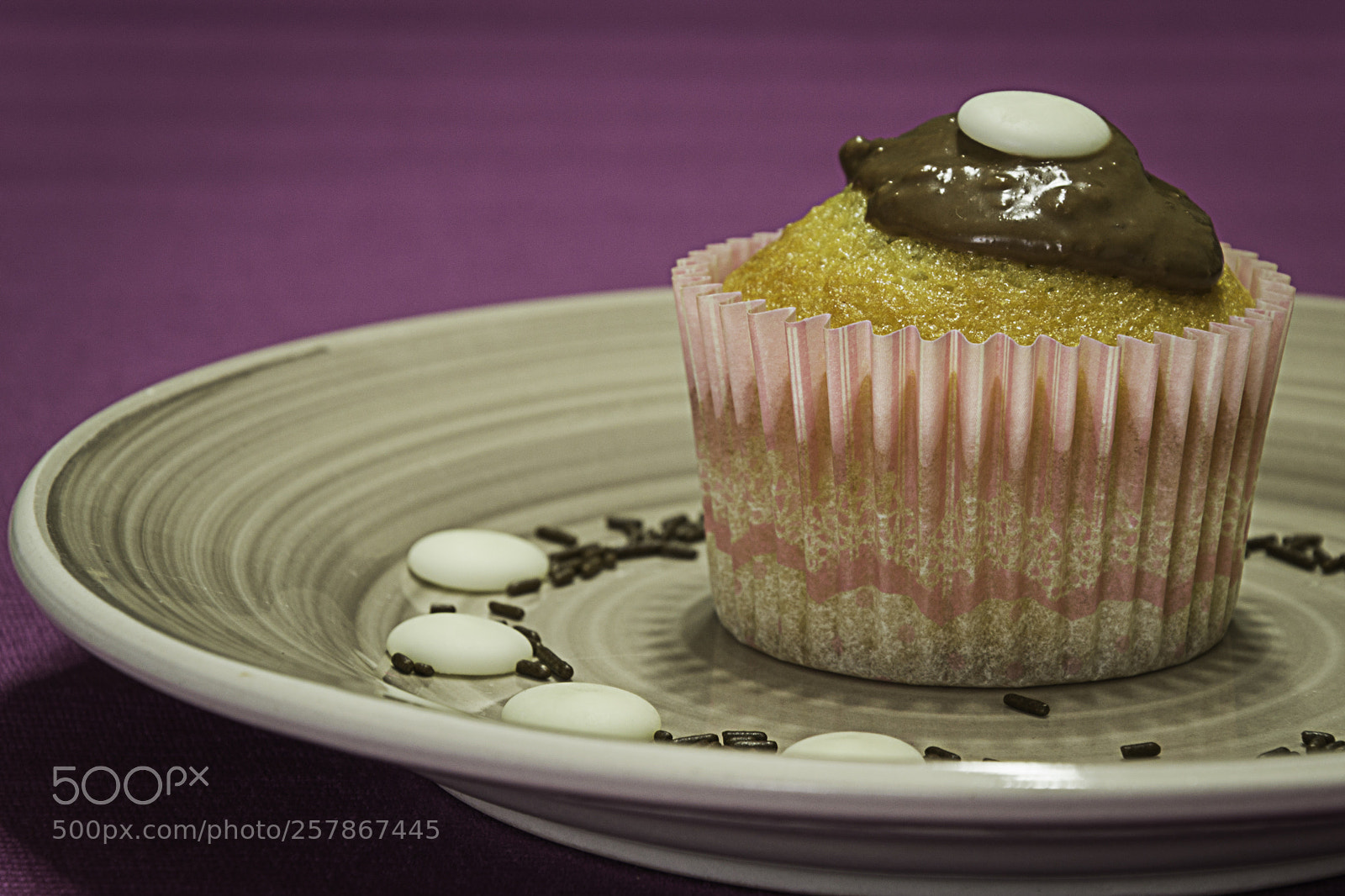 Nikon D3100 sample photo. Cupcake photography