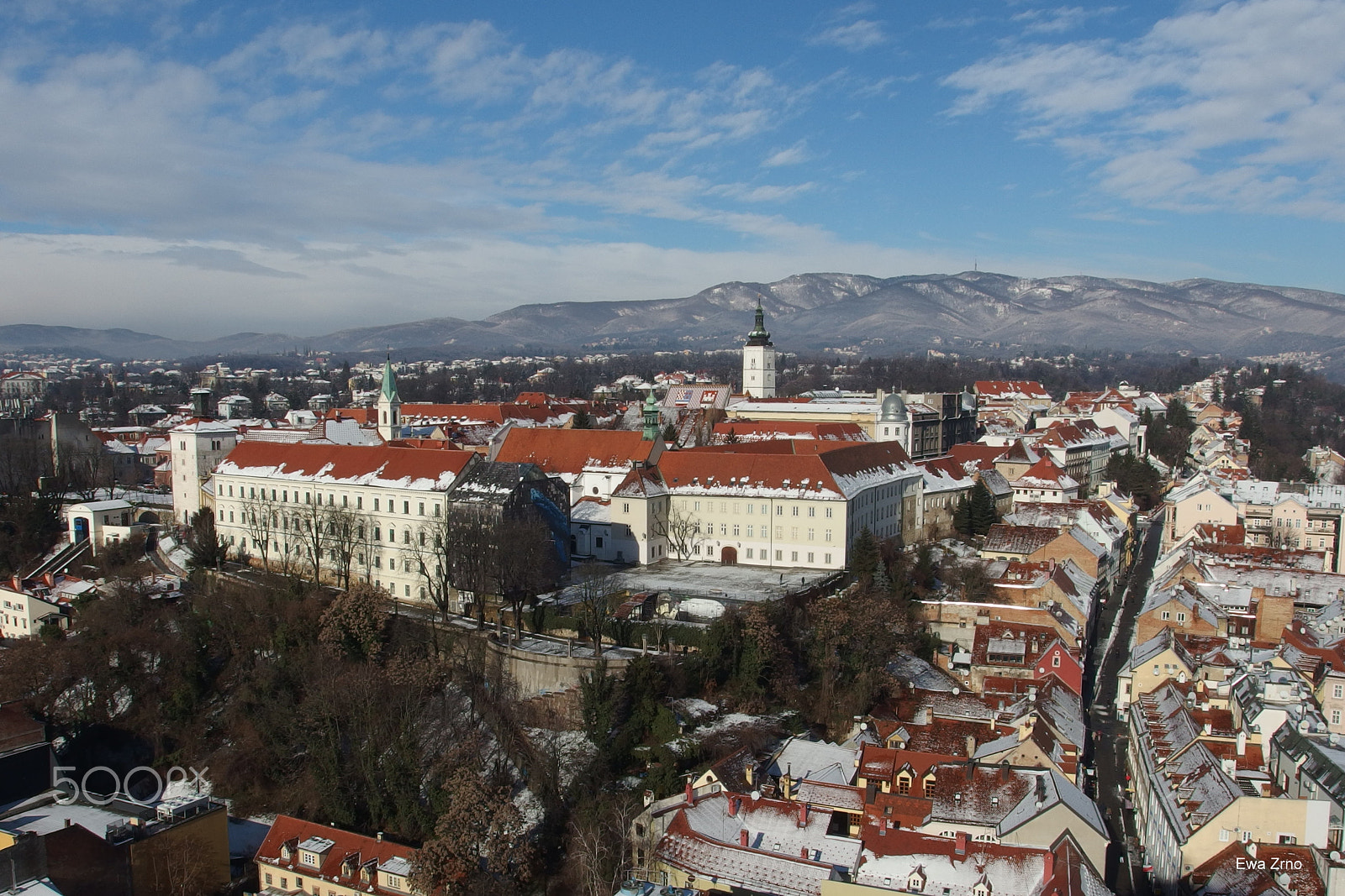 Olympus XZ-2 iHS sample photo. Zagreb - upper town. photography