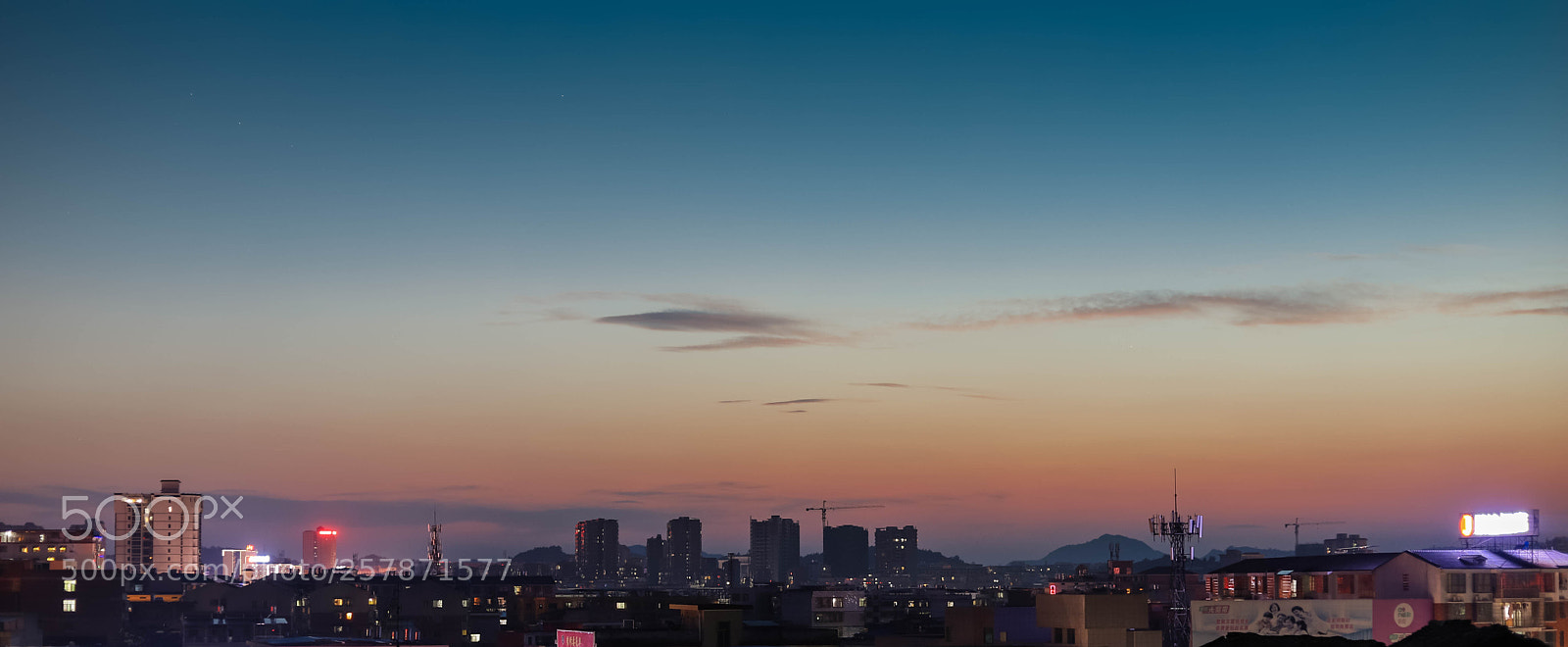 Canon EOS 6D Mark II sample photo. Residual light photography