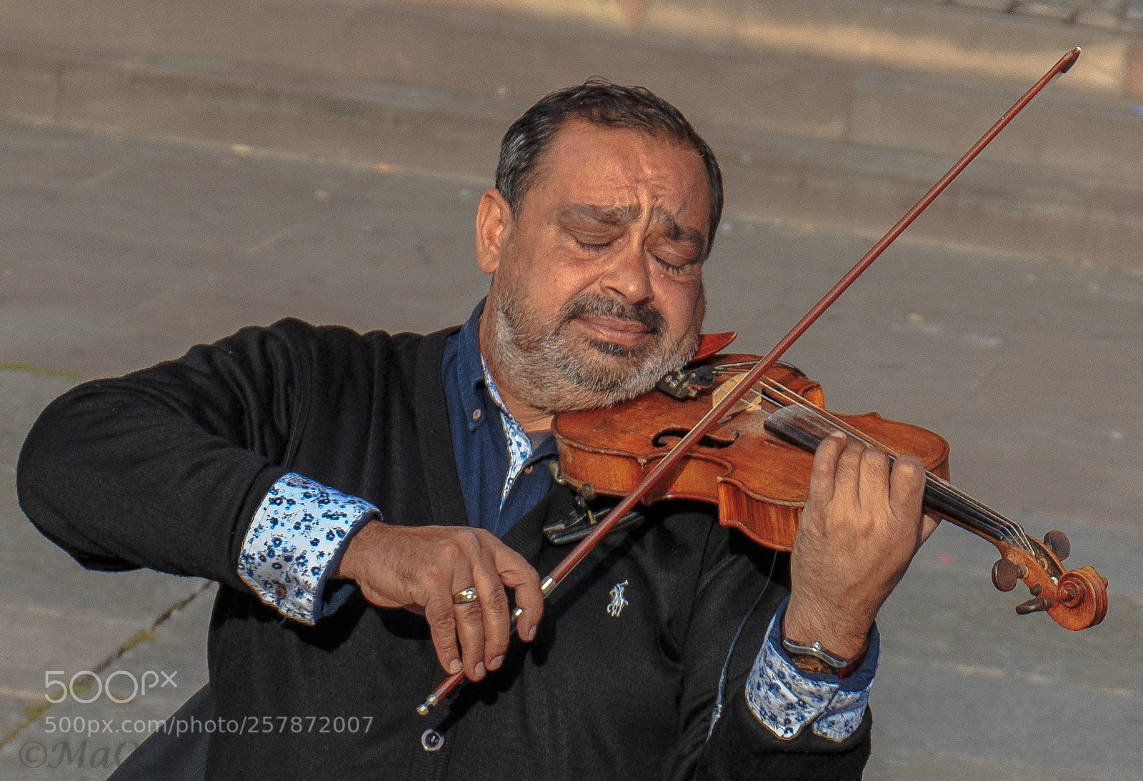 Canon EOS 70D sample photo. Street musician photography