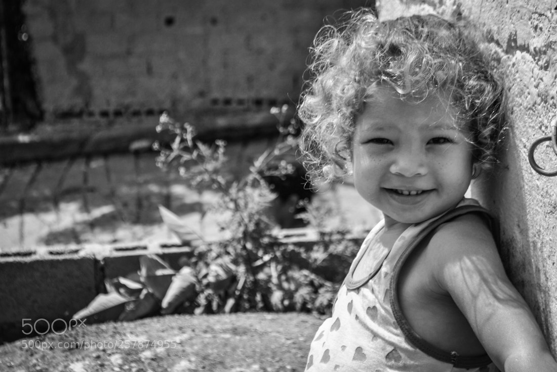 Nikon D3000 sample photo. Ee basura carapita danielh photography