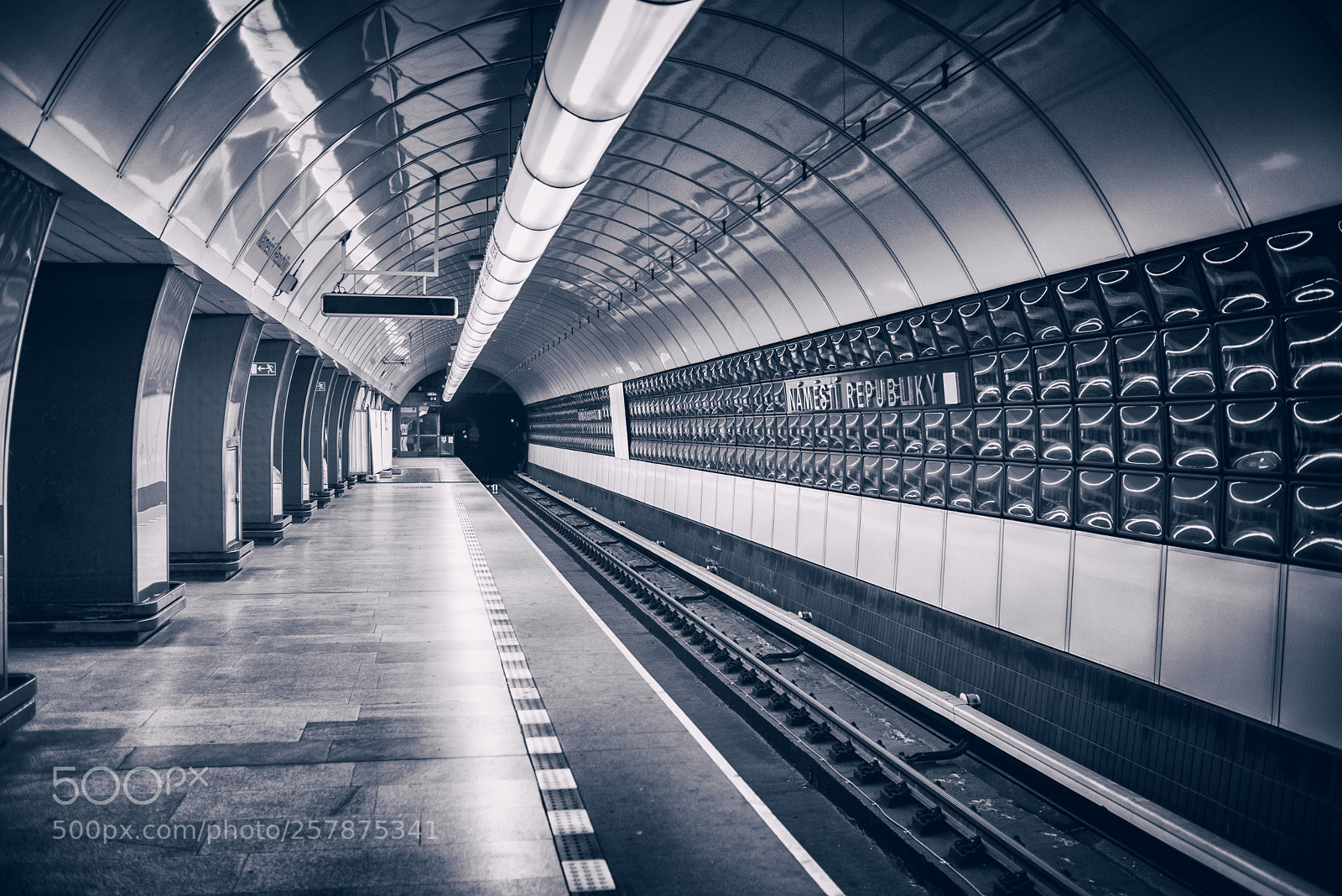 Nikon D750 sample photo. Метро Праги photography