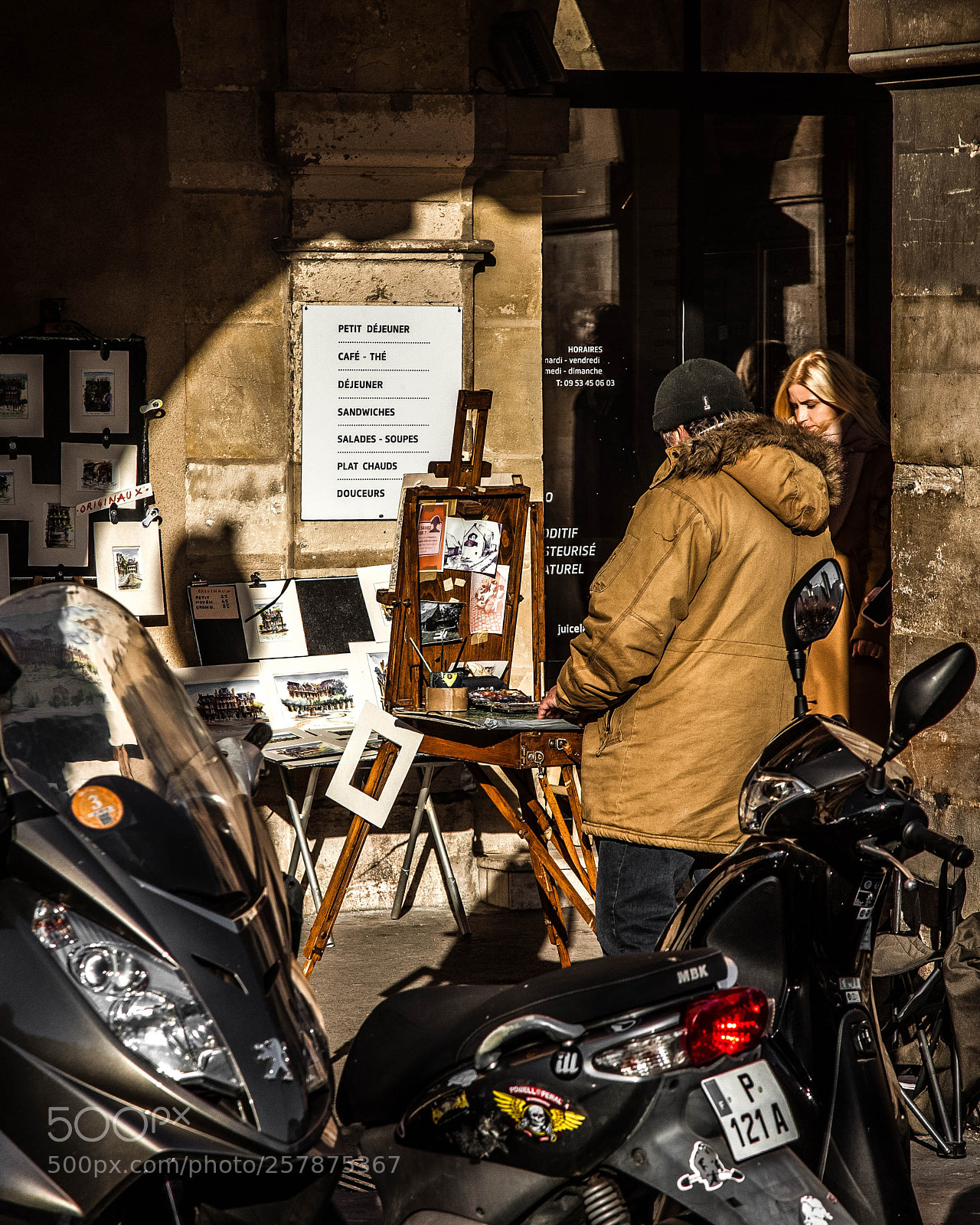 Canon EOS 5D Mark II sample photo. Street artist photography