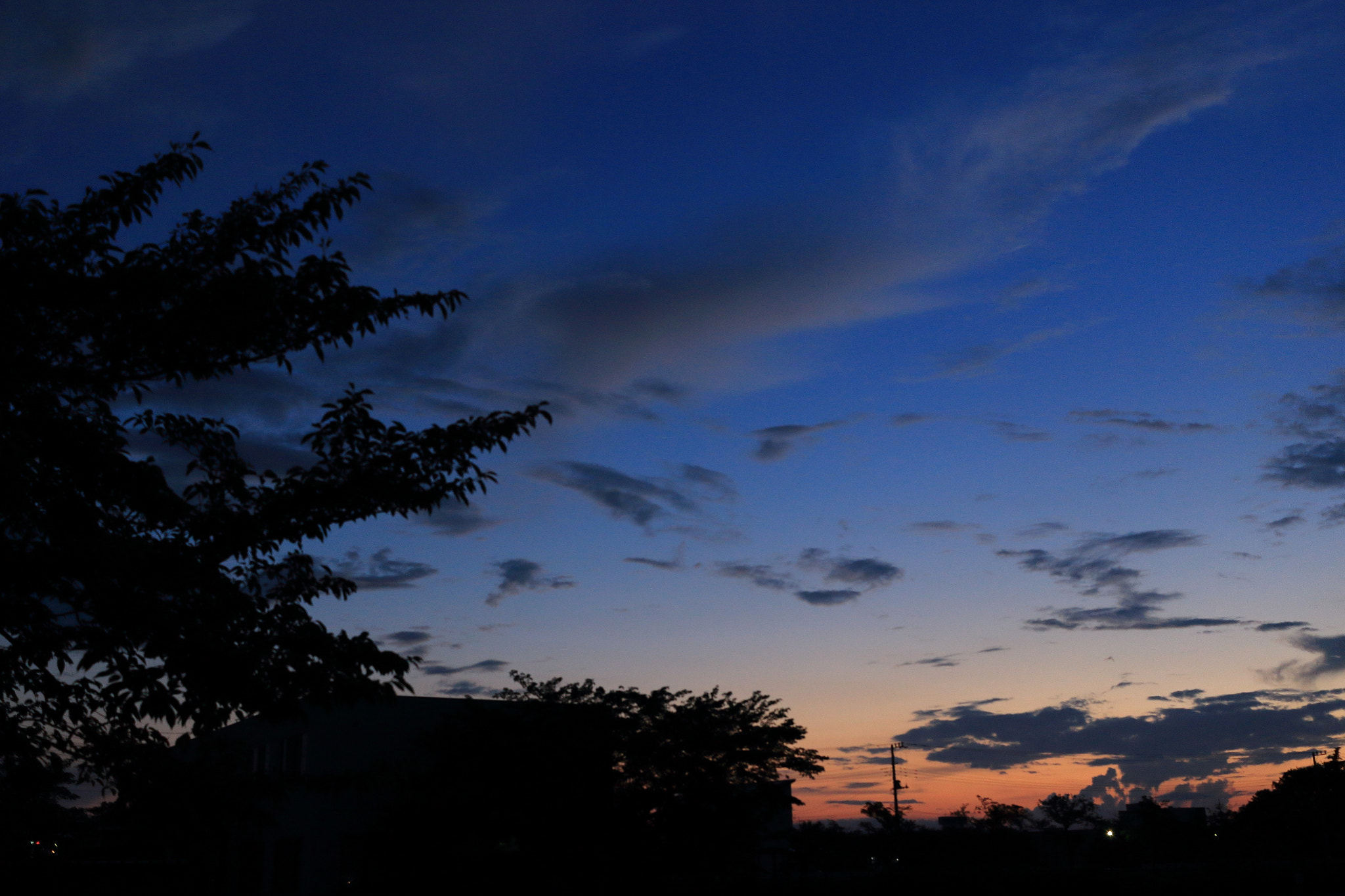 Canon EF-S 24mm F2.8 STM sample photo. 夜と昼の狭間 photography