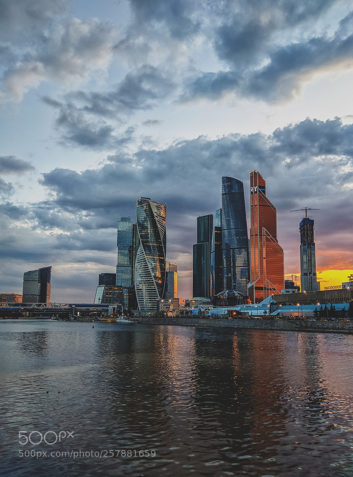 Xiaomi Redmi Note 4 sample photo. Evening moscow photography