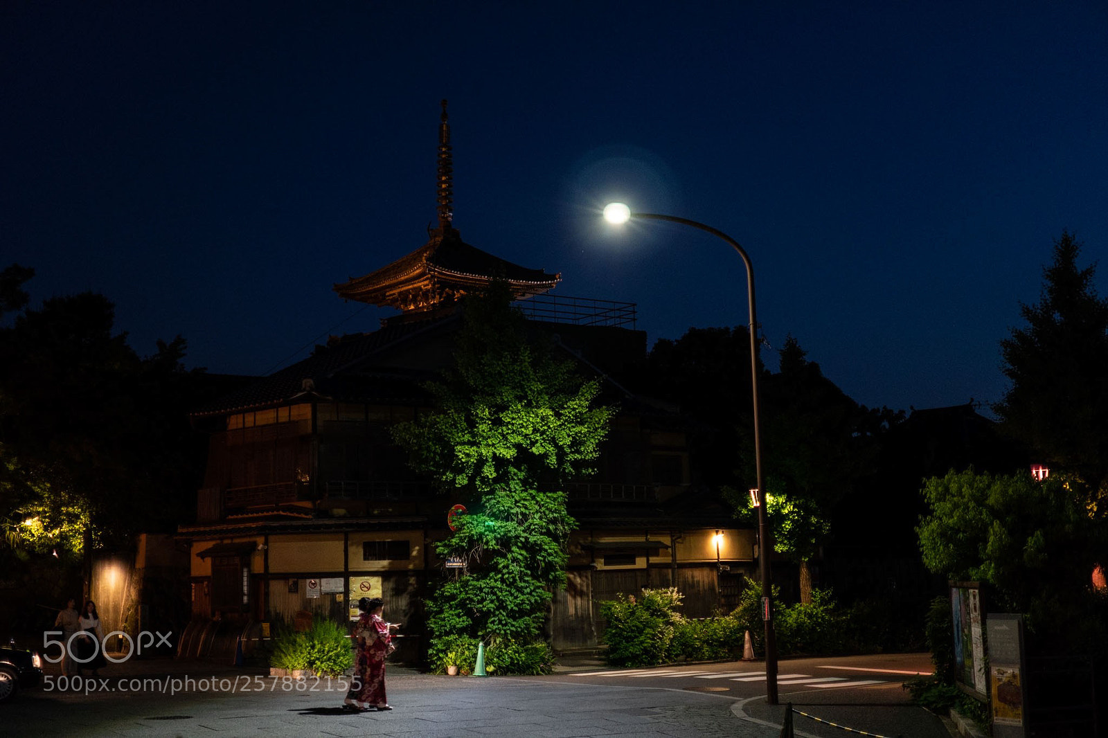 Sony a6300 sample photo. Kyoto night photography