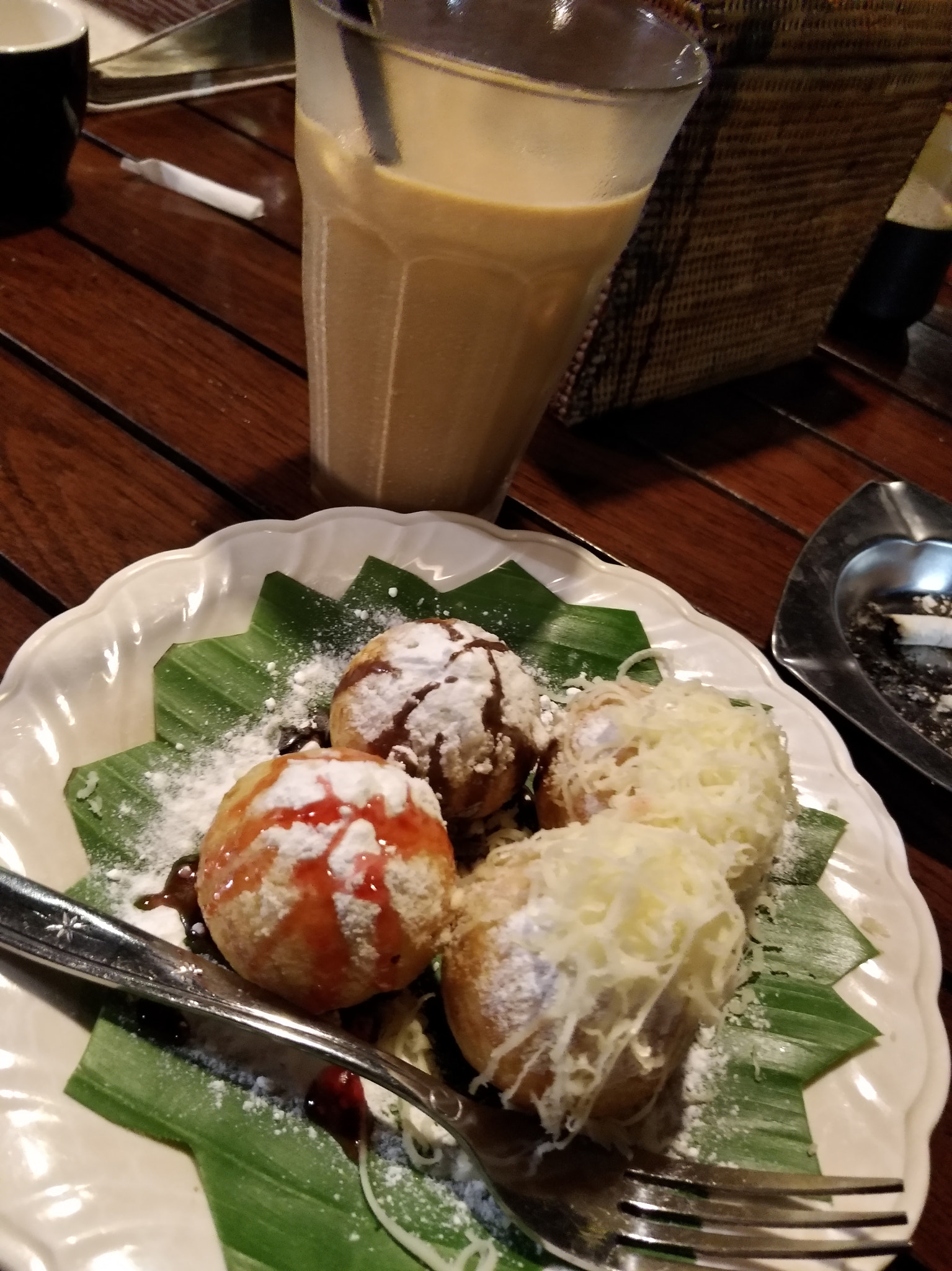 ASUS ZenFone 3 Zoom (ZE553KL) sample photo. Poffertjes and latte photography