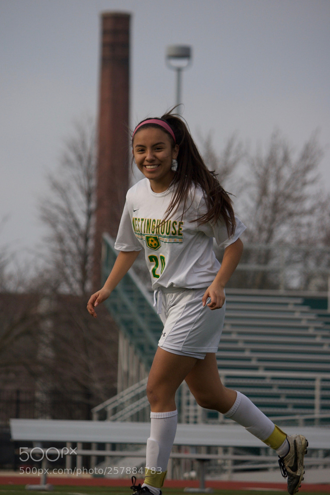 Canon EOS 400D (EOS Digital Rebel XTi / EOS Kiss Digital X) sample photo. Soccer girl photography