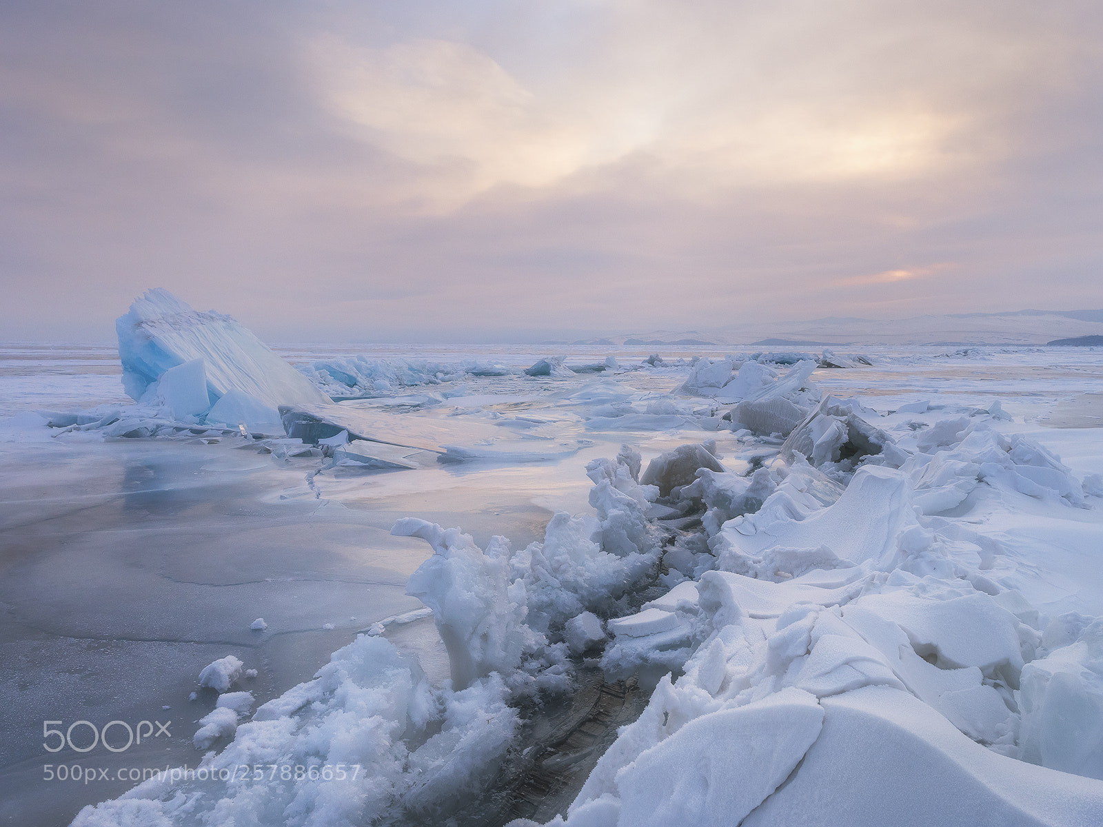 Olympus OM-D E-M1 sample photo. Ice hummocks of lake photography