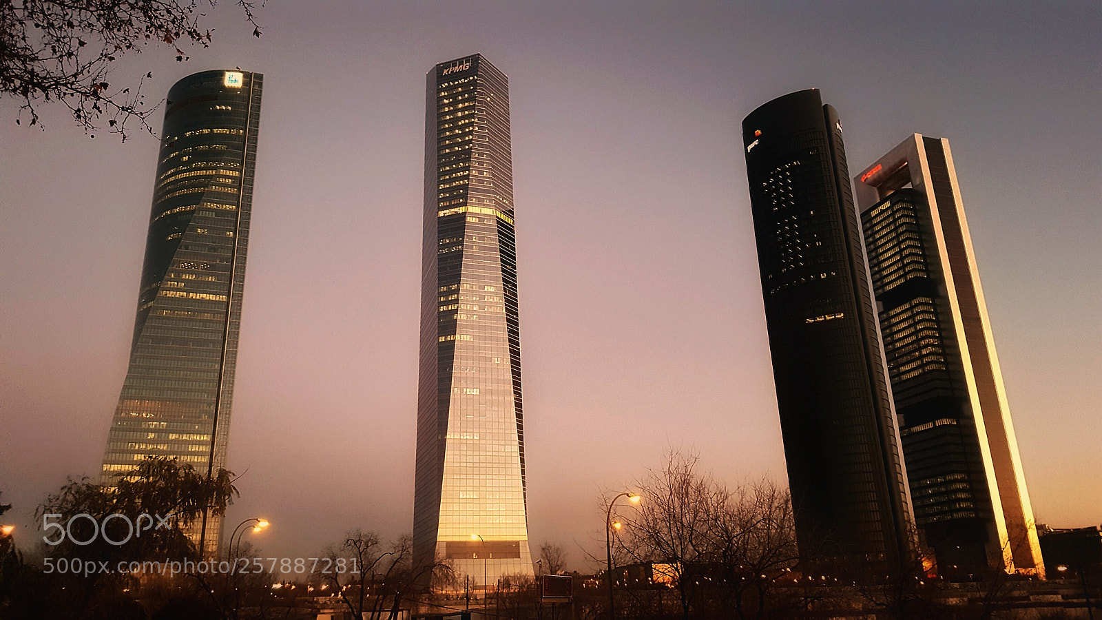 Samsung Galaxy S6 sample photo. Torres de madrid photography