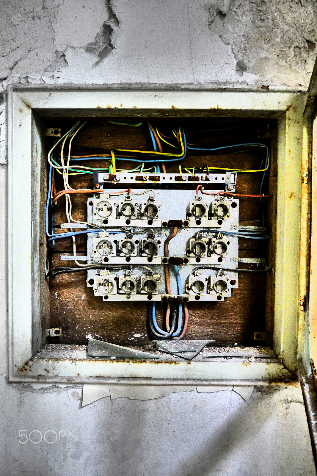 Panasonic Lumix DMC-G5 sample photo. Colourful electricity photography
